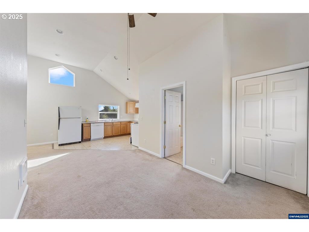 1111 Sw Levens St Property Photo 28