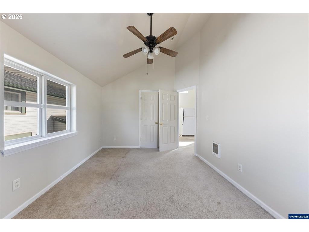 1111 Sw Levens St Property Photo 31