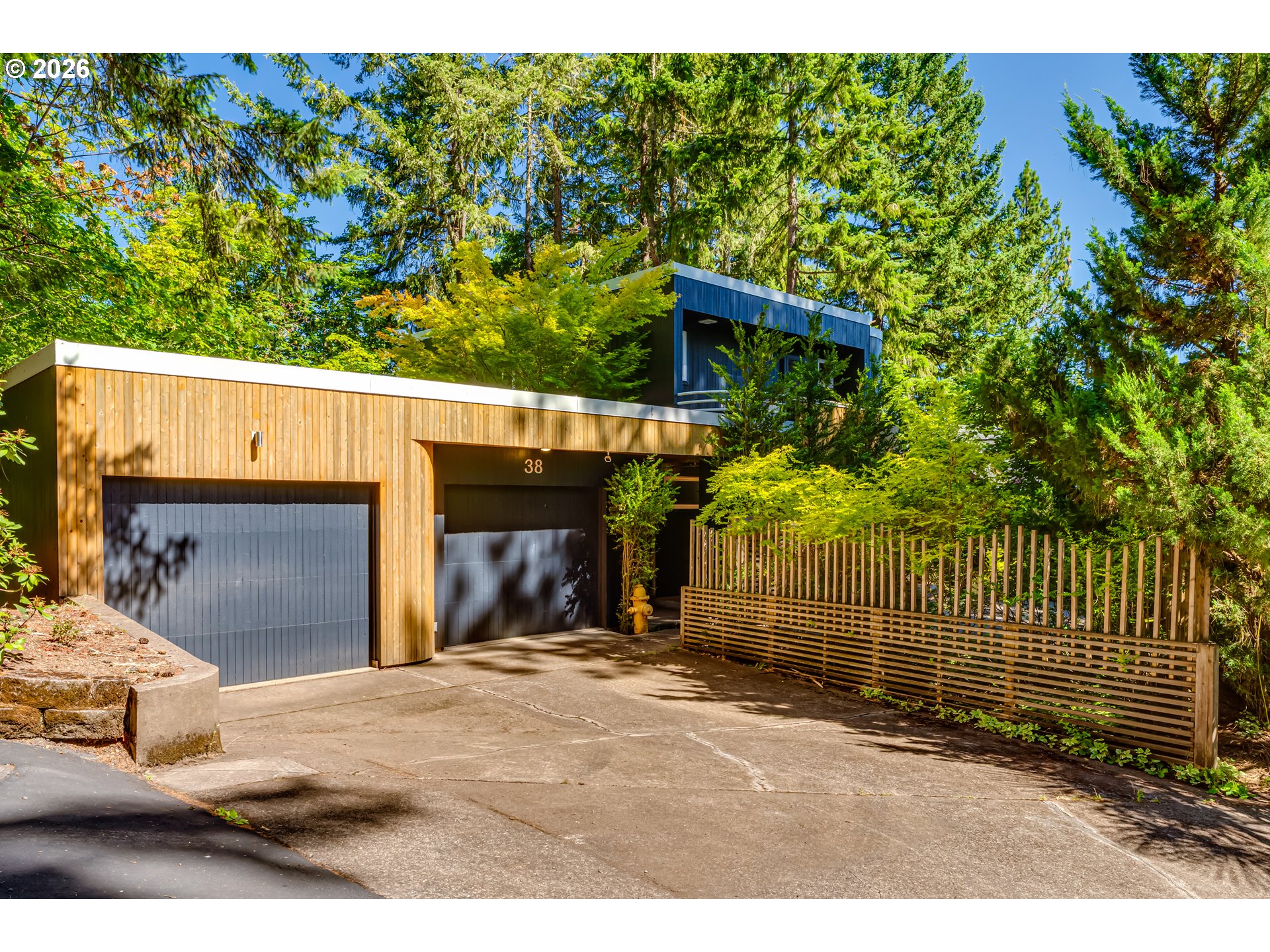 38 RIDGELINE DR