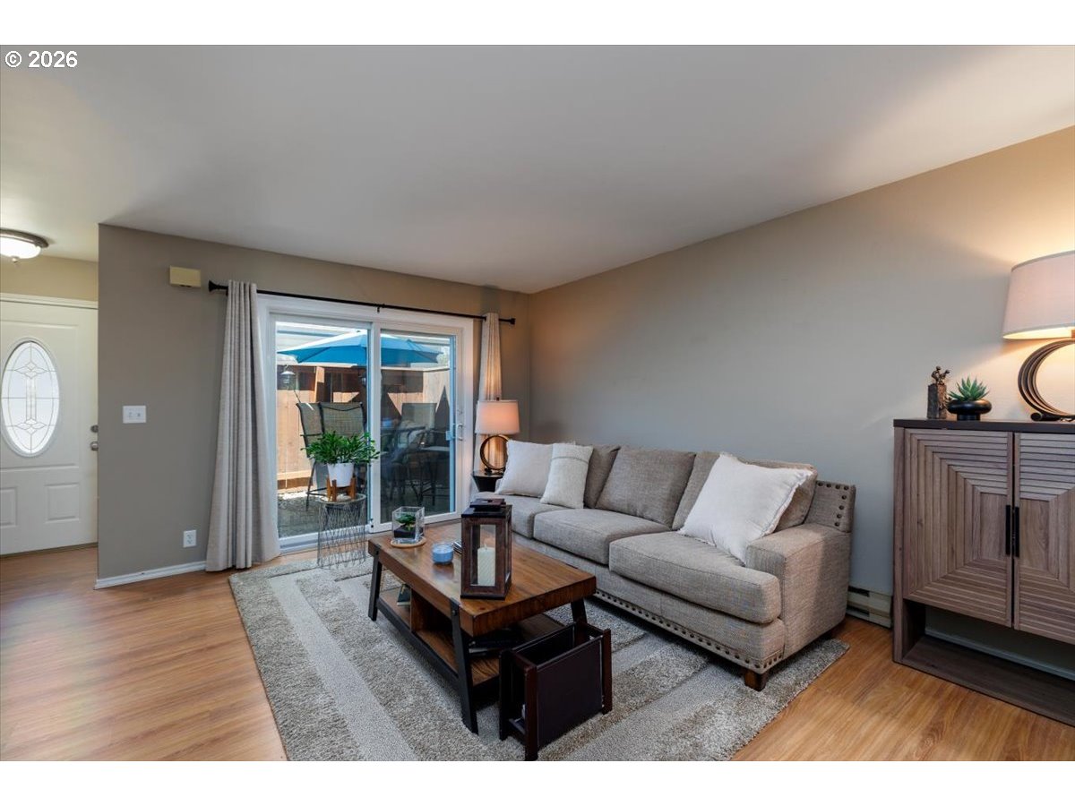 28740 Sw Parkway Ave Property Photo 5