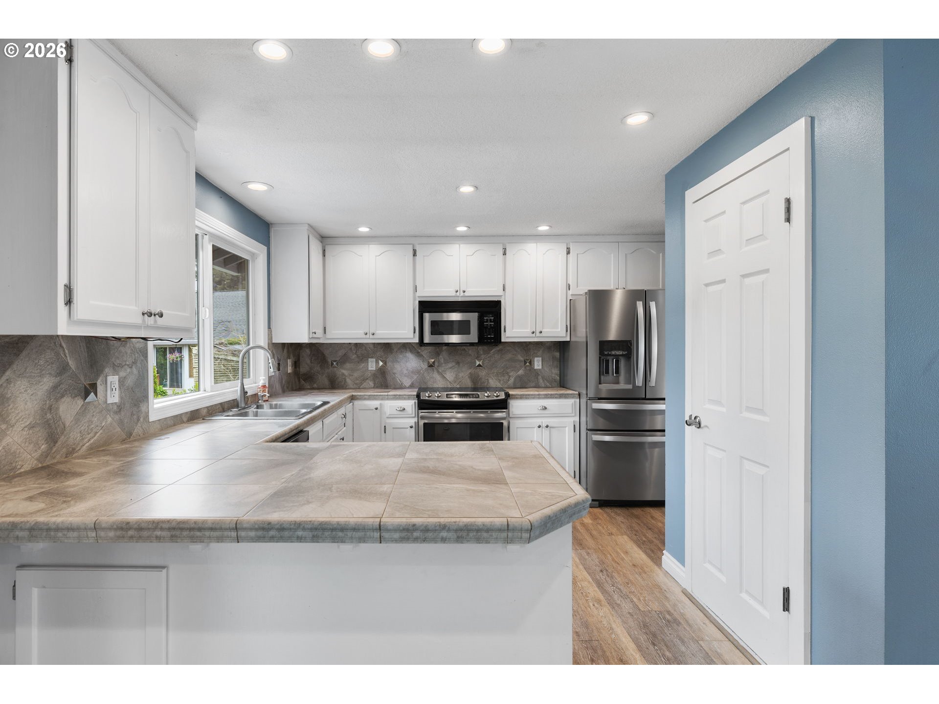 1730 Regency St Property Photo 14