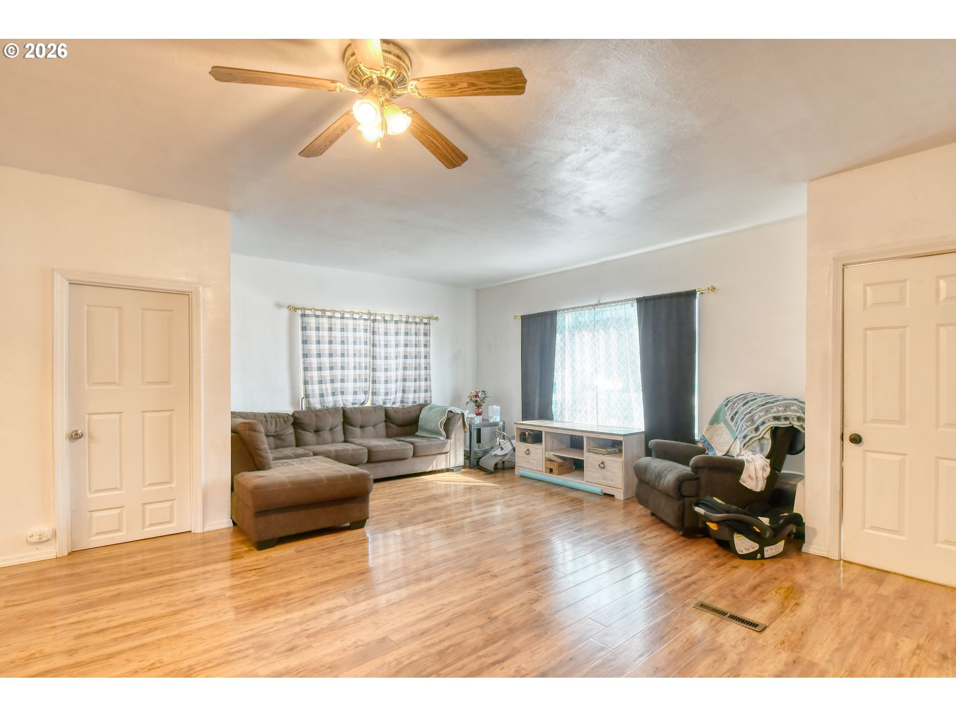 323 E Van Buren St Property Photo 2