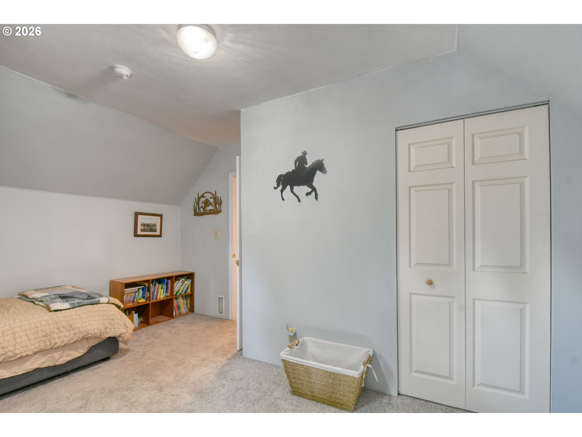 323 E Van Buren St Property Photo 18