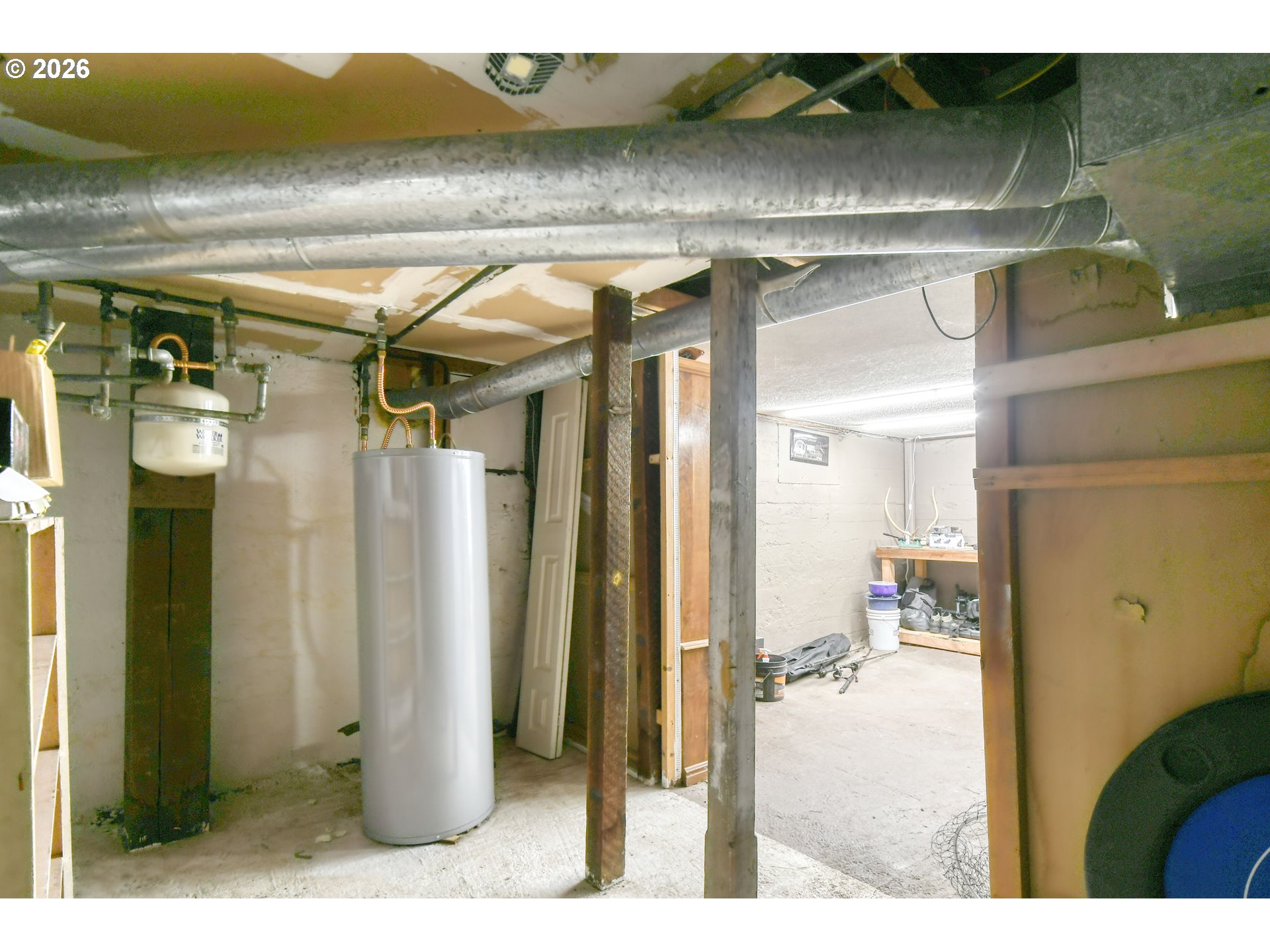 323 E Van Buren St Property Photo 22