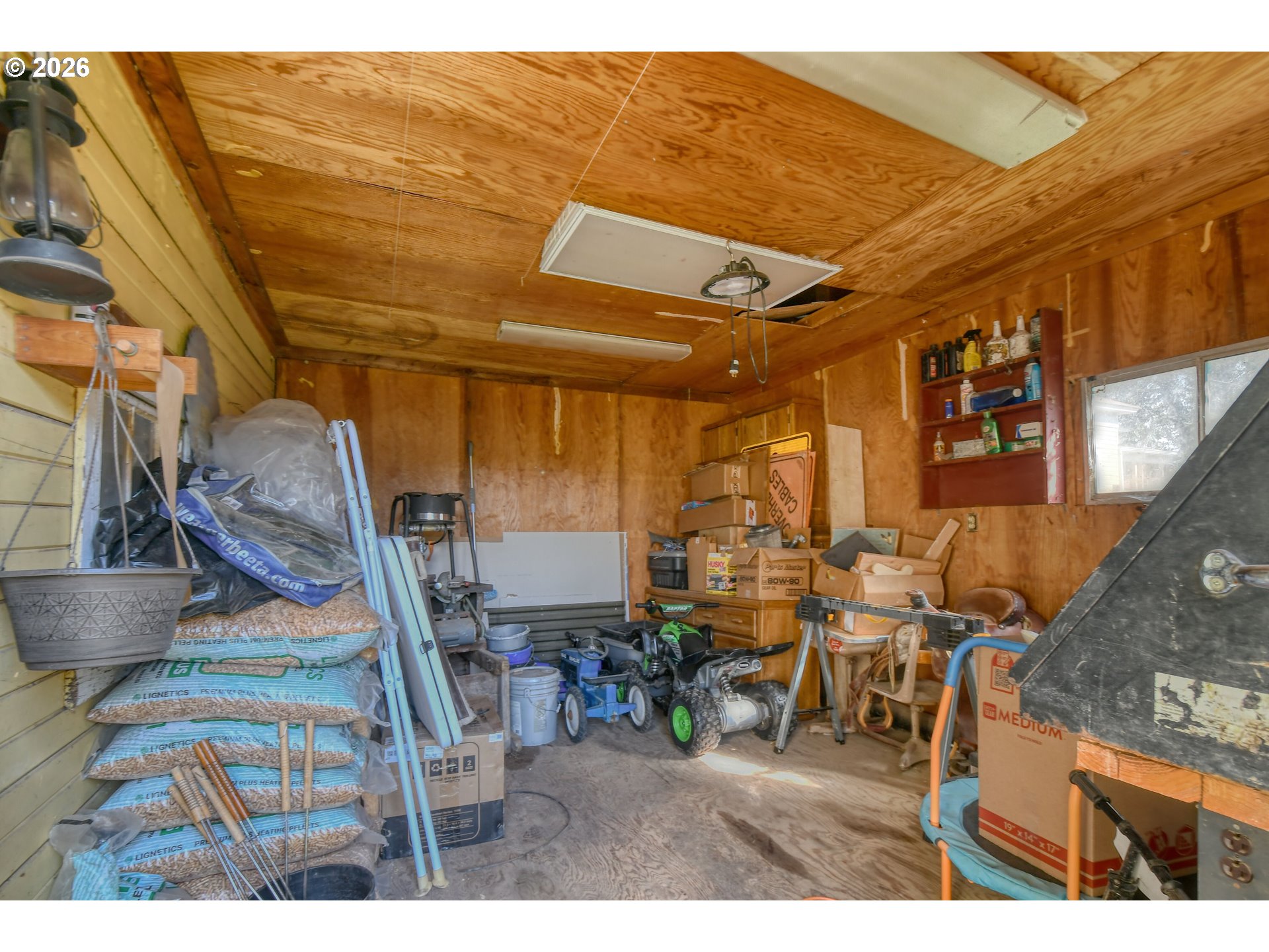 323 E Van Buren St Property Photo 29
