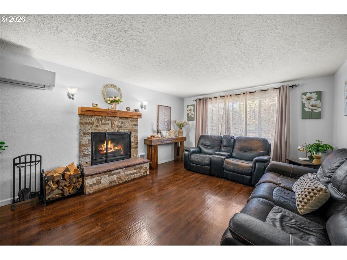 2439 A St Property Photo 8