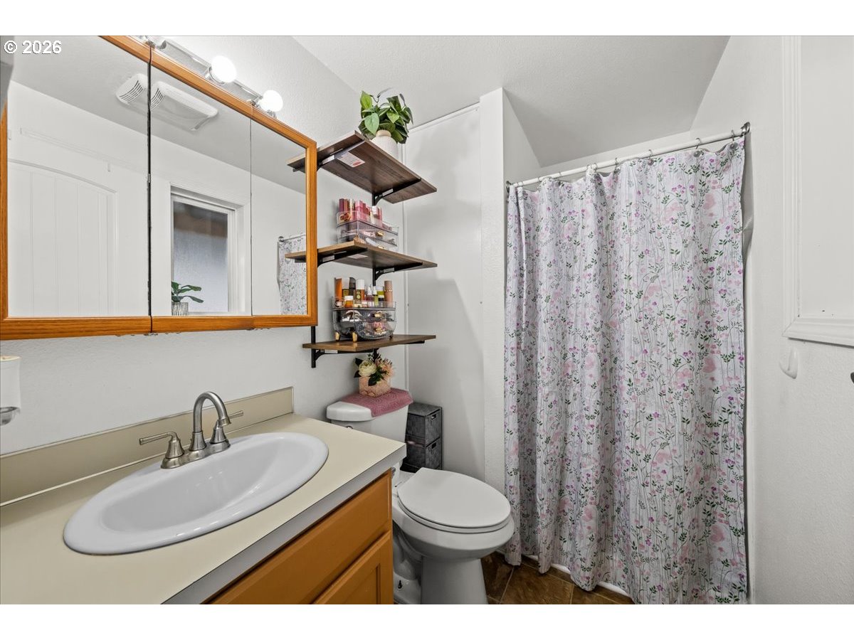 2439 A St Property Photo 18