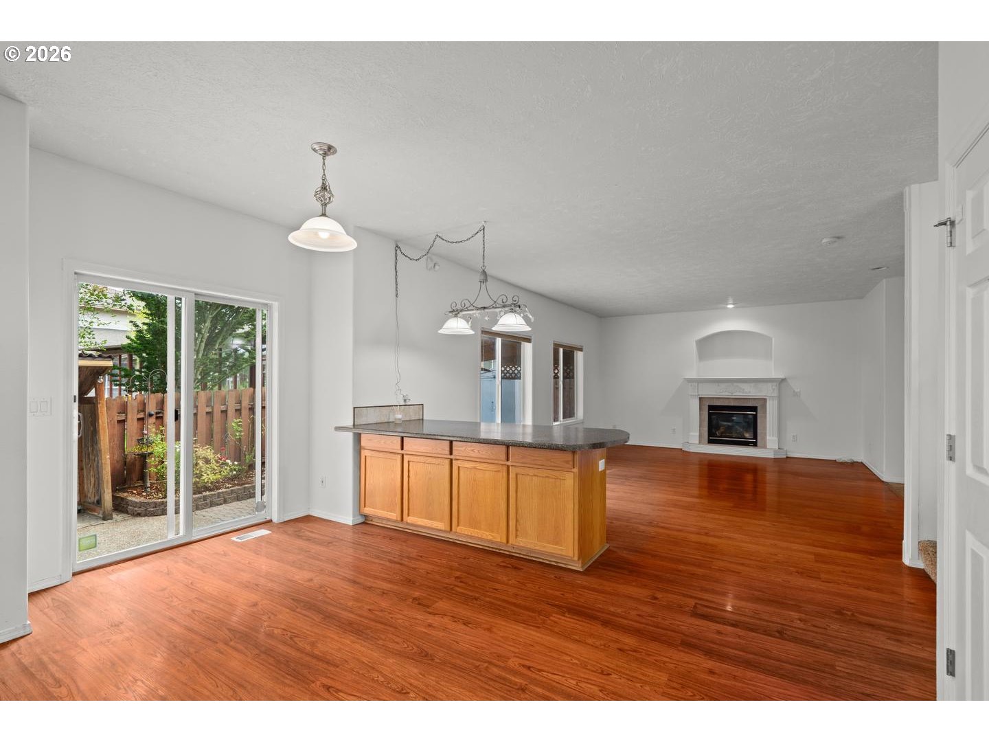 1753 Nw Wonderview Ave Property Photo 16