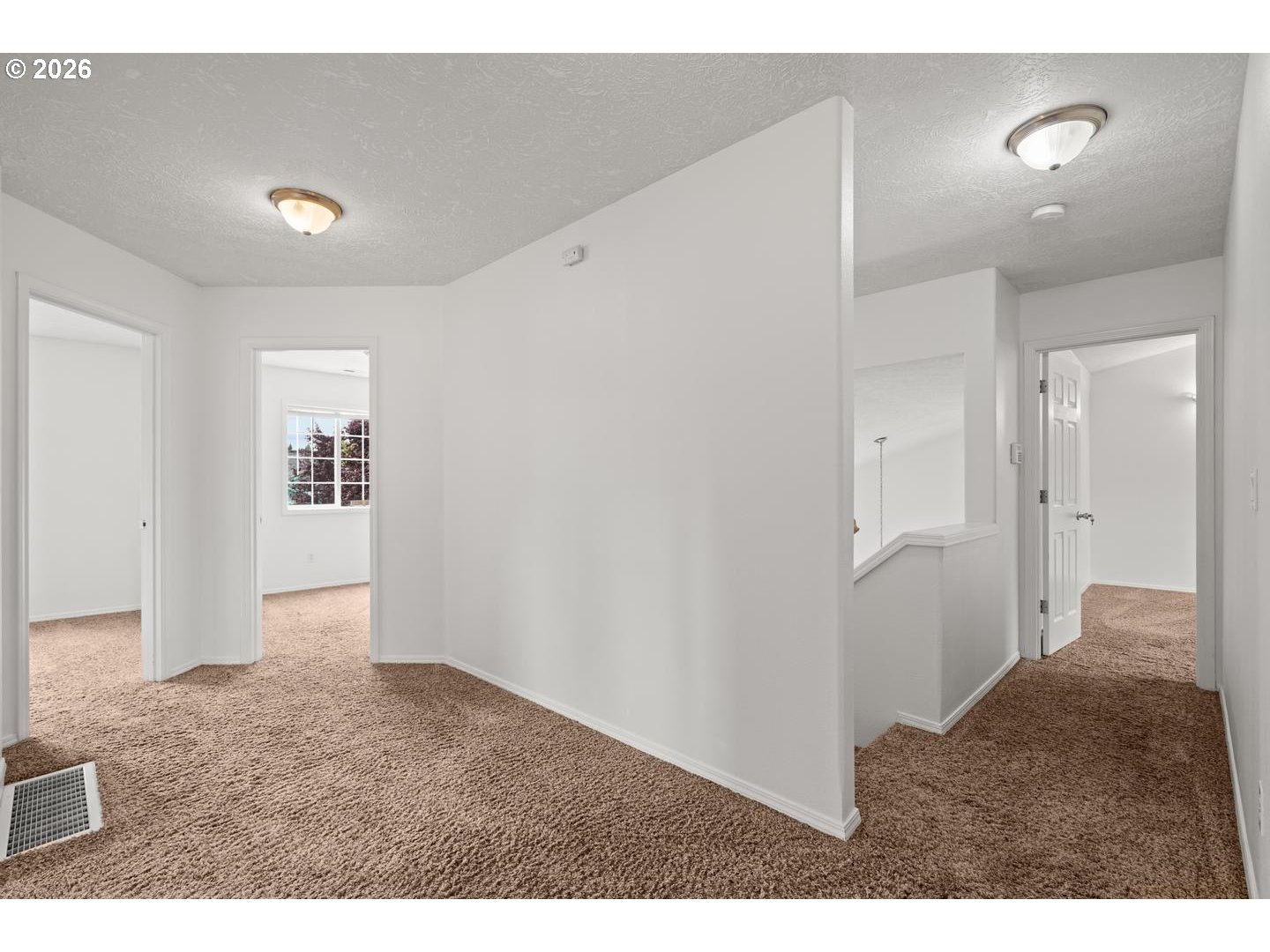 1753 Nw Wonderview Ave Property Photo 20