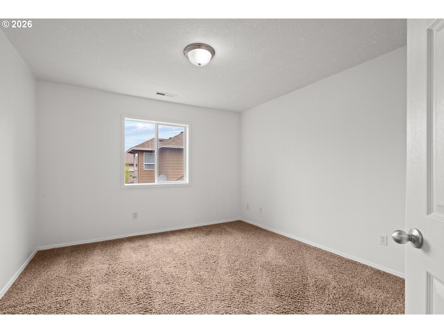 1753 Nw Wonderview Ave Property Photo 21