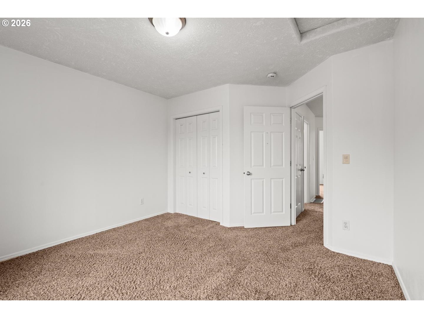 1753 Nw Wonderview Ave Property Photo 23