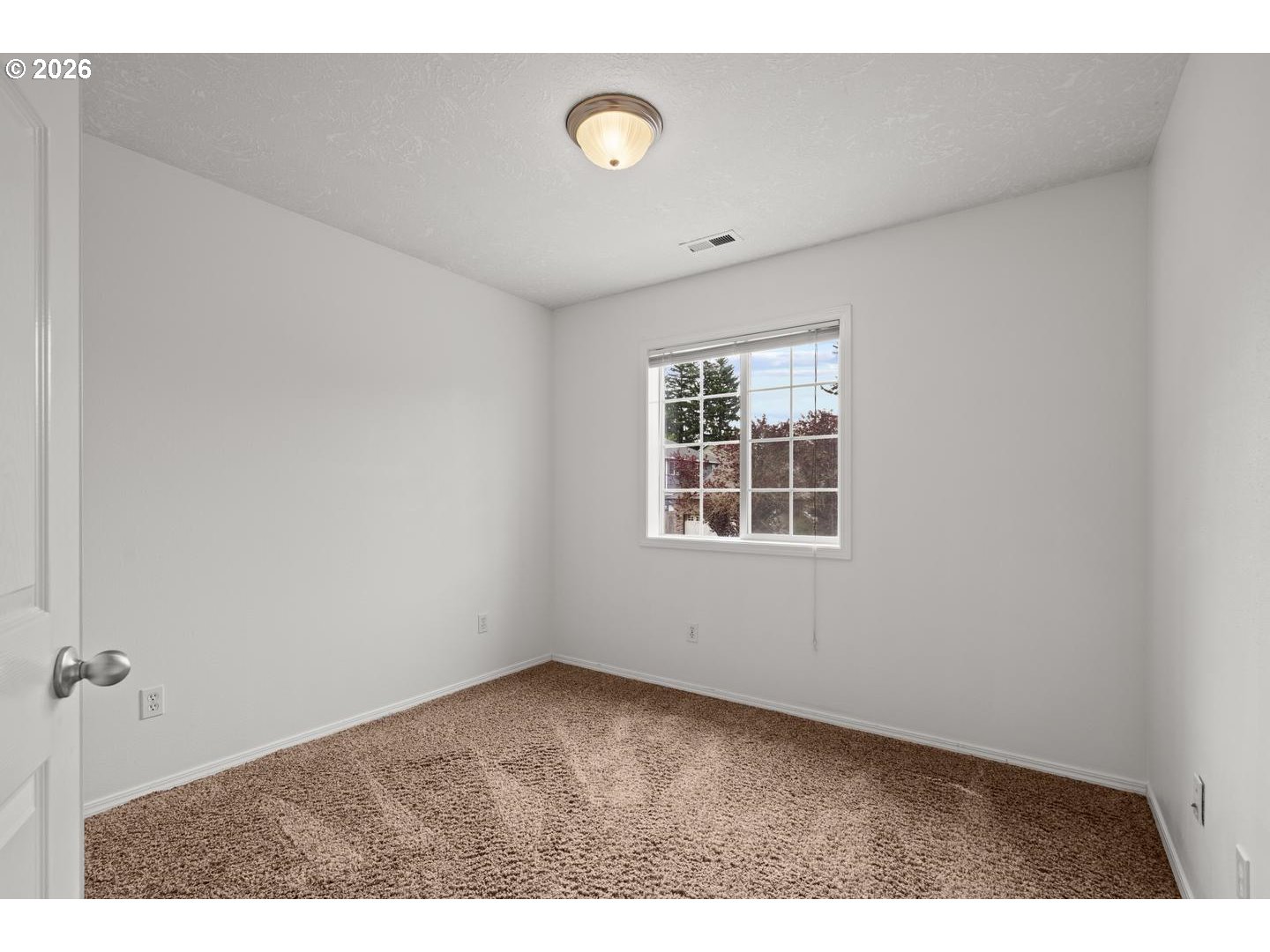 1753 Nw Wonderview Ave Property Photo 25
