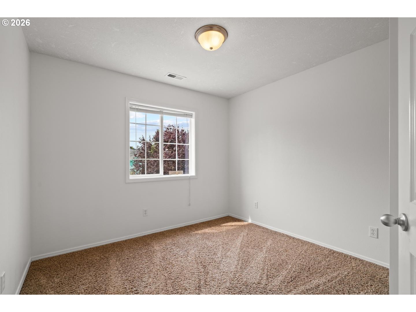 1753 Nw Wonderview Ave Property Photo 27