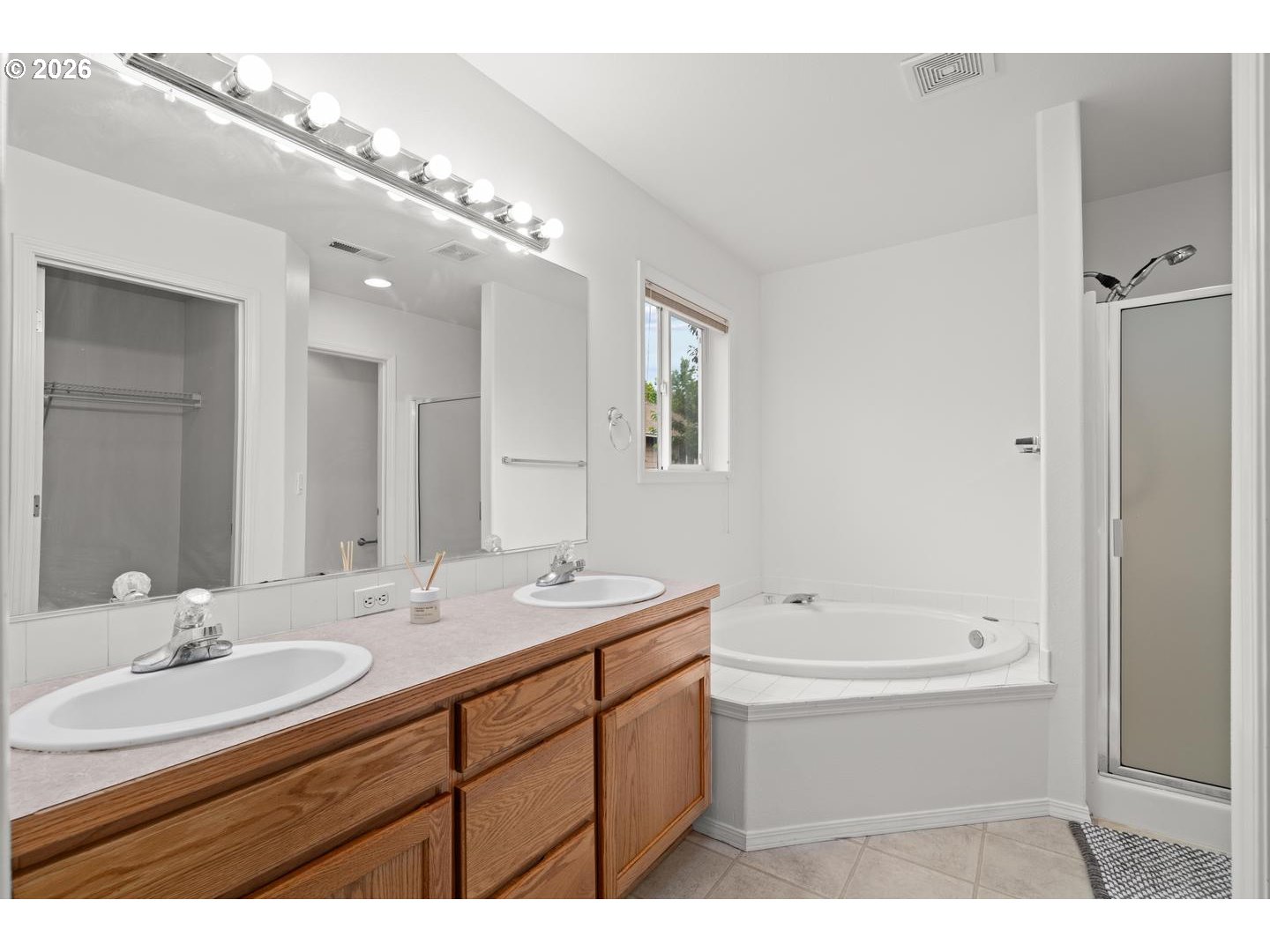 1753 Nw Wonderview Ave Property Photo 32