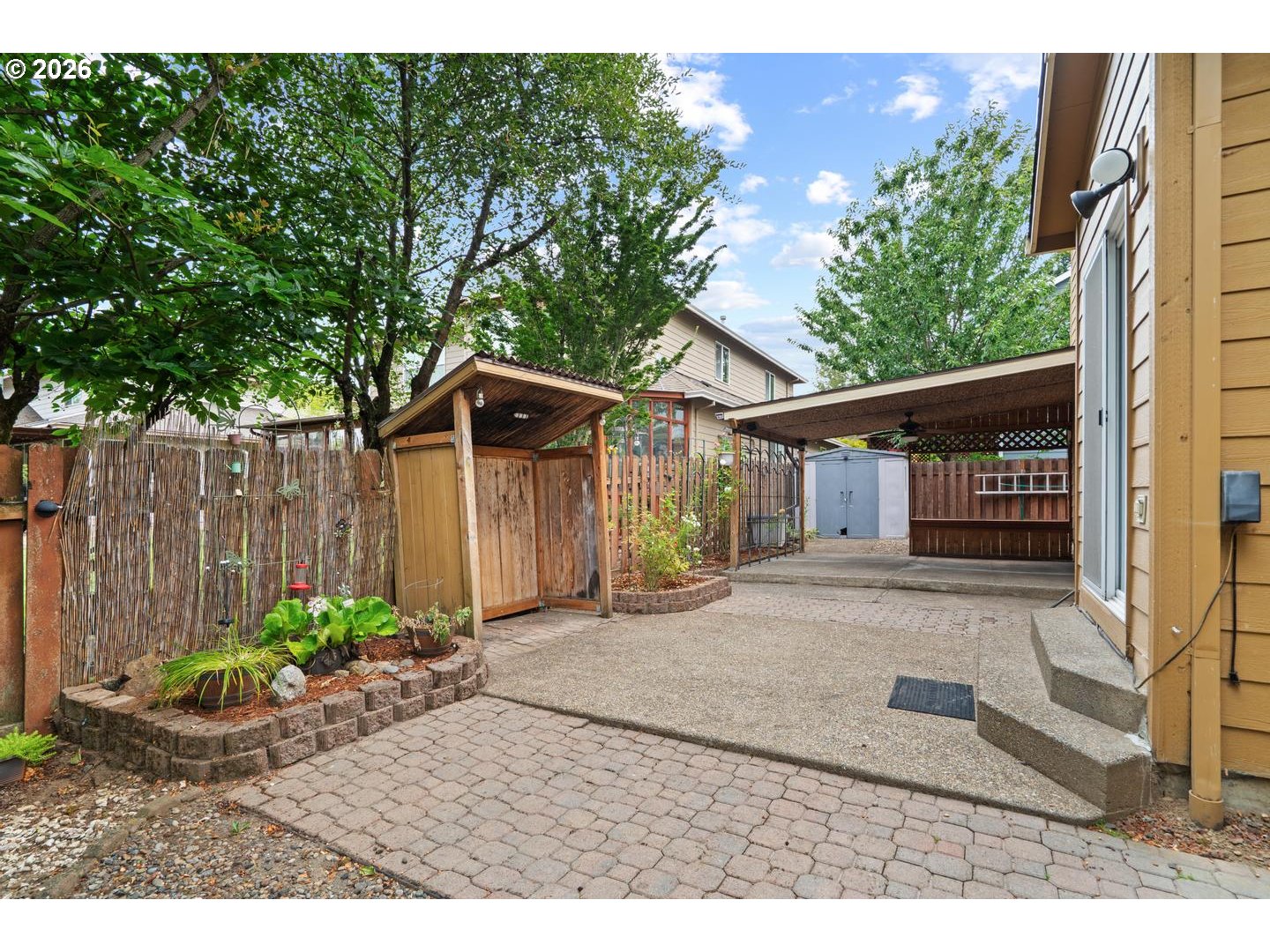 1753 Nw Wonderview Ave Property Photo 36