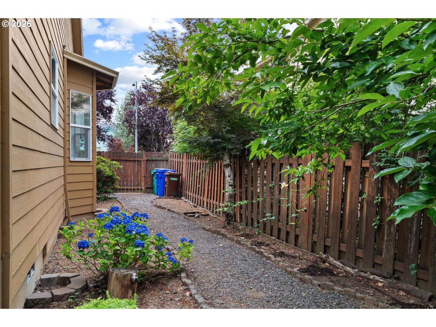 1753 Nw Wonderview Ave Property Photo 39