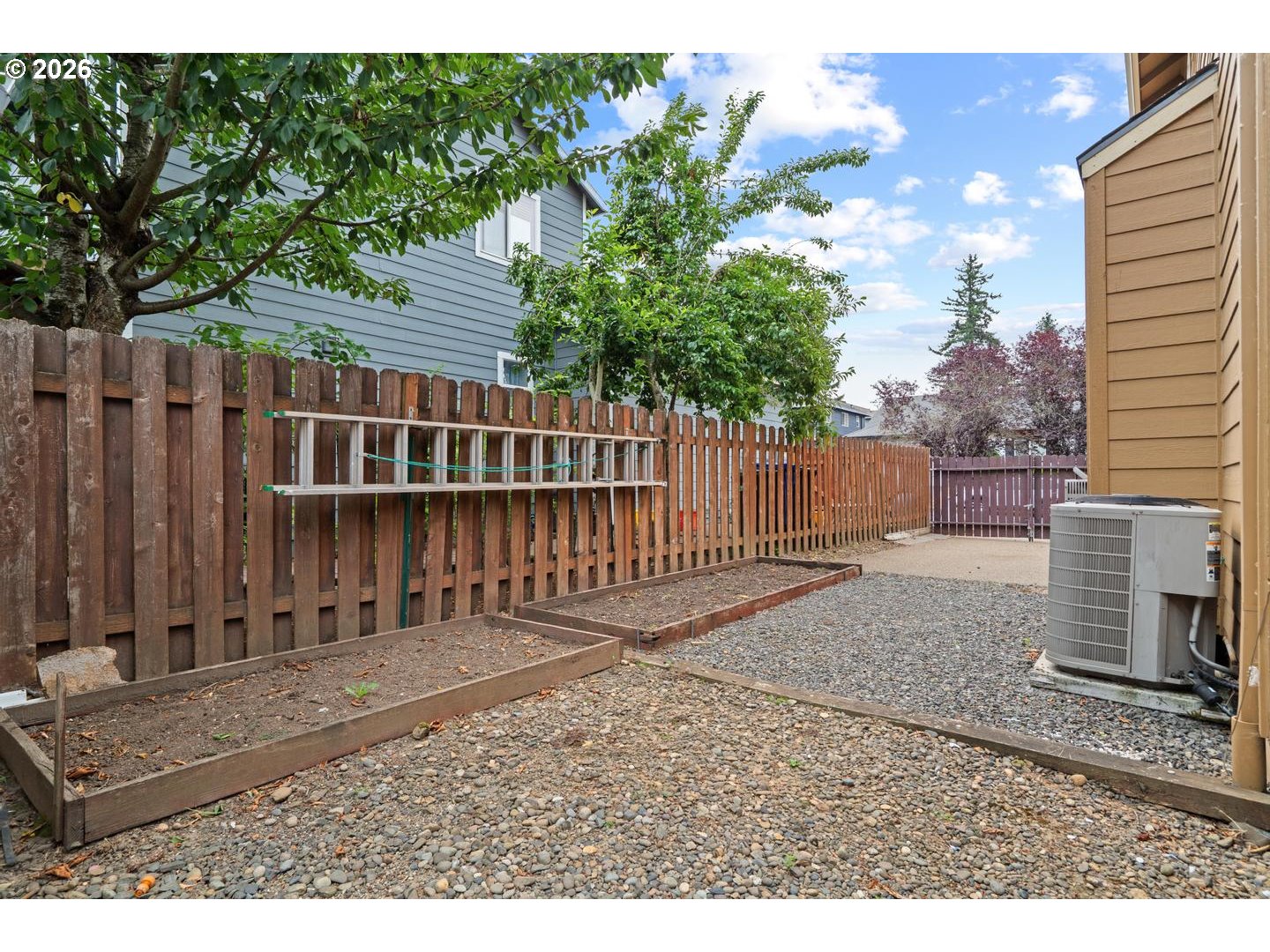 1753 Nw Wonderview Ave Property Photo 43