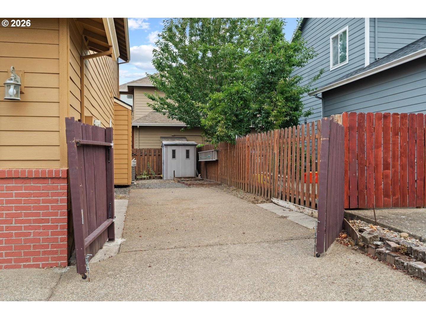 1753 Nw Wonderview Ave Property Photo 44