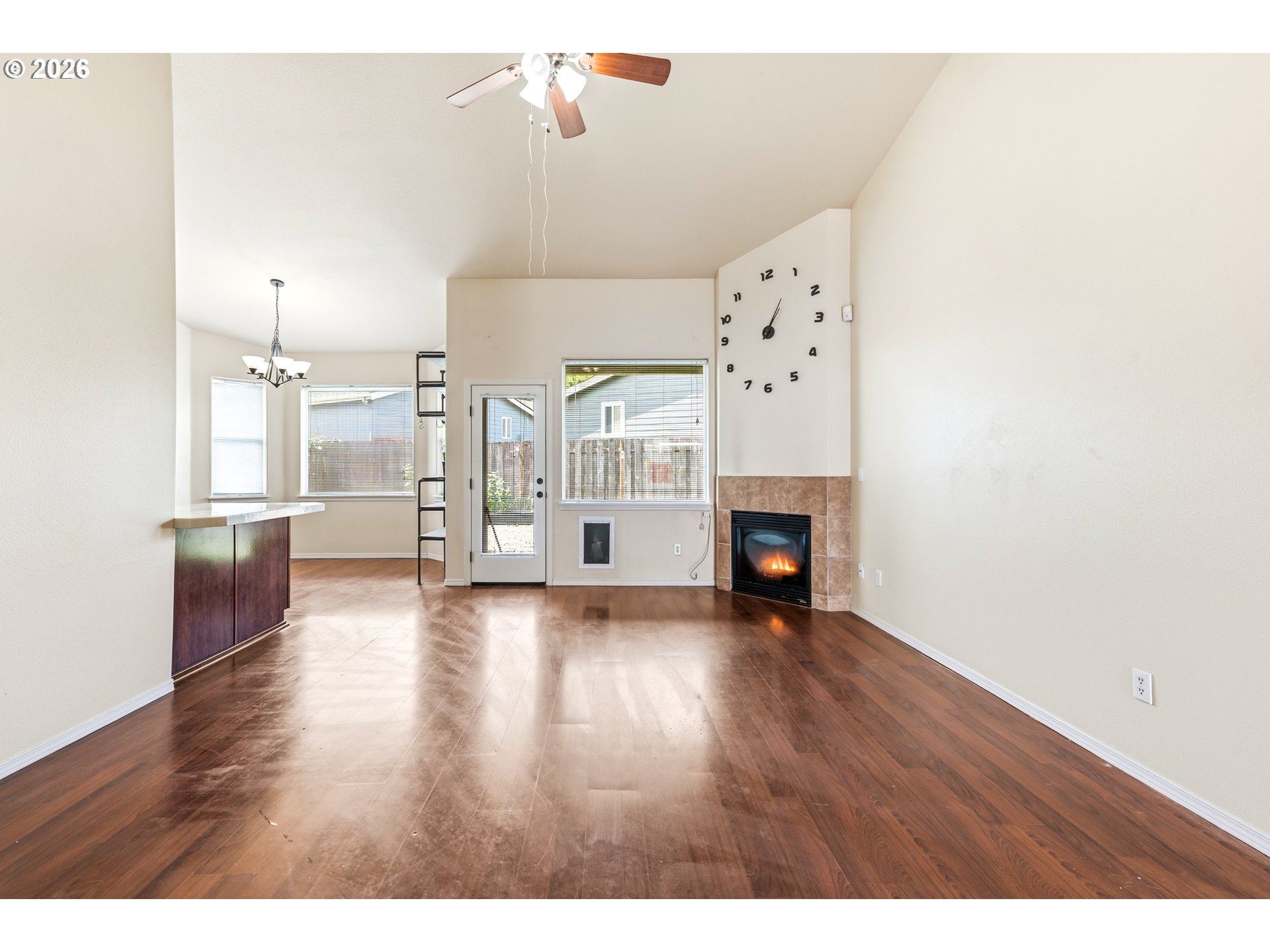 90 Glengate Loop Property Photo 6