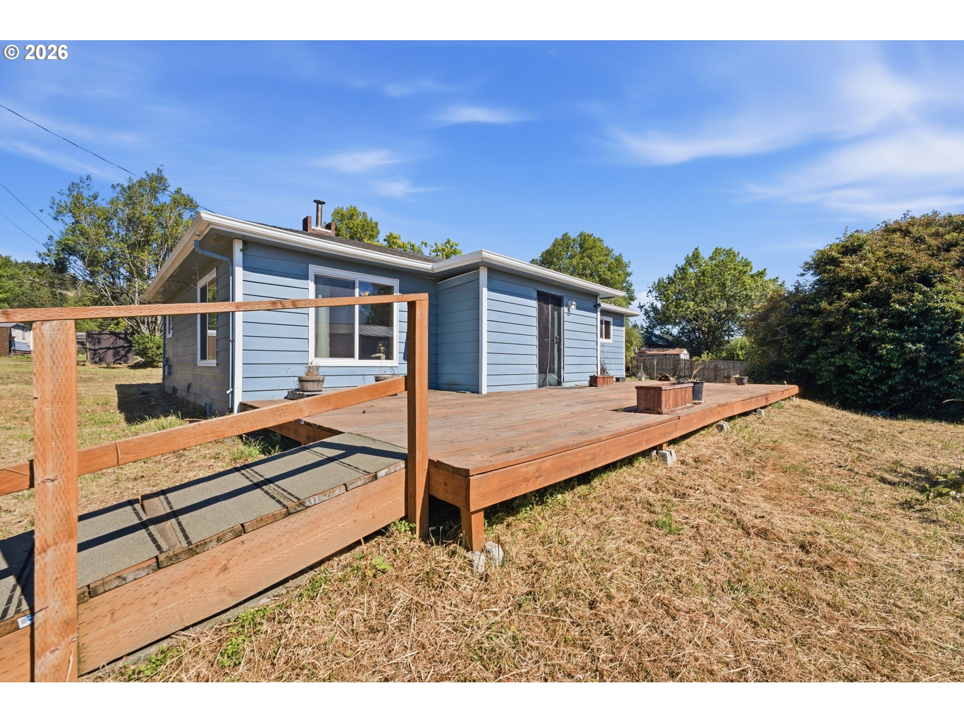 1825 ROSEBURG RD Property Photo 1