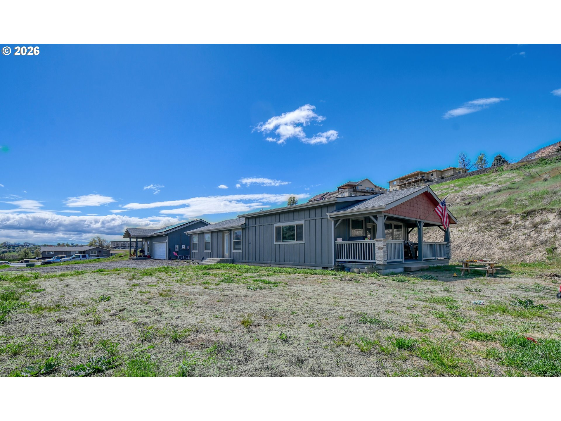 2221 NW FURNISH AVE Property Photo 1