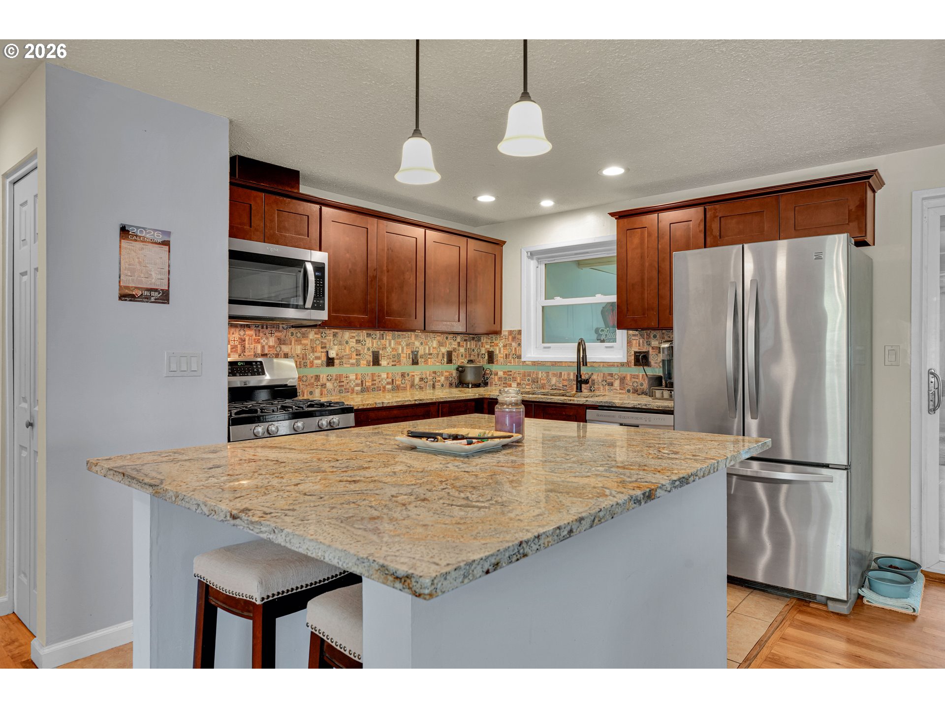 1550 Rainier Rd Property Photo 3