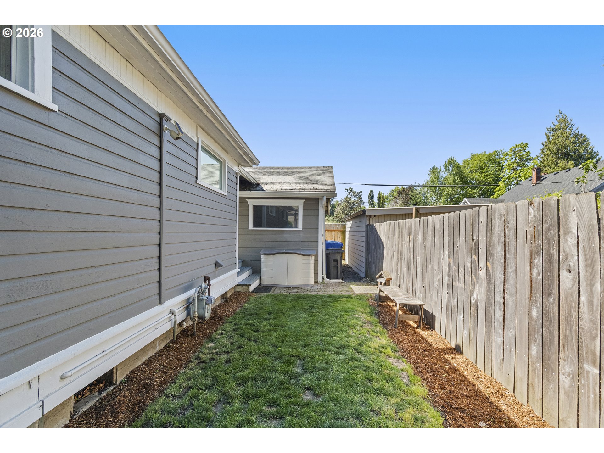 1550 East Ave Ne Property Photo 27