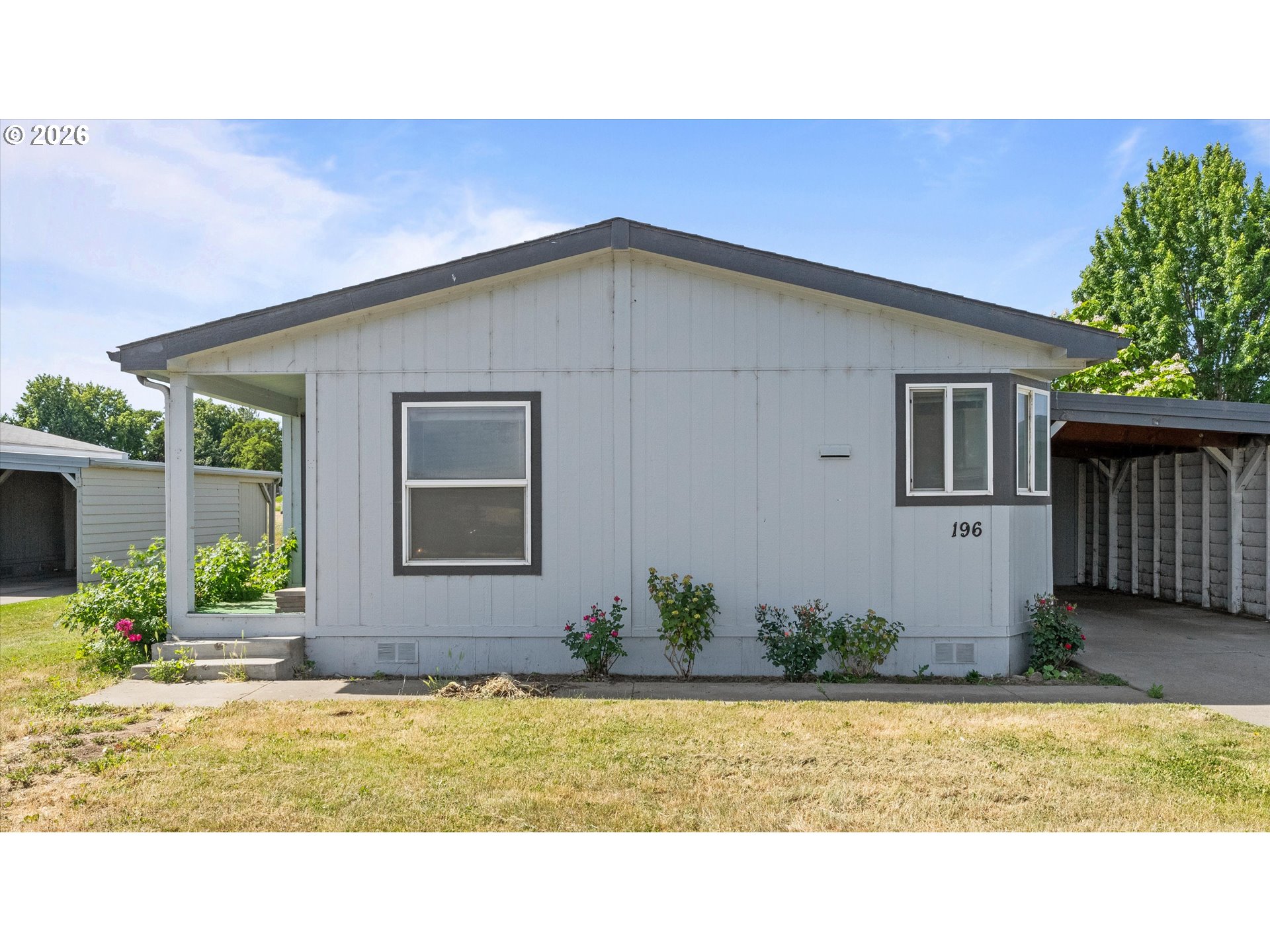 196 NE 11TH AVE