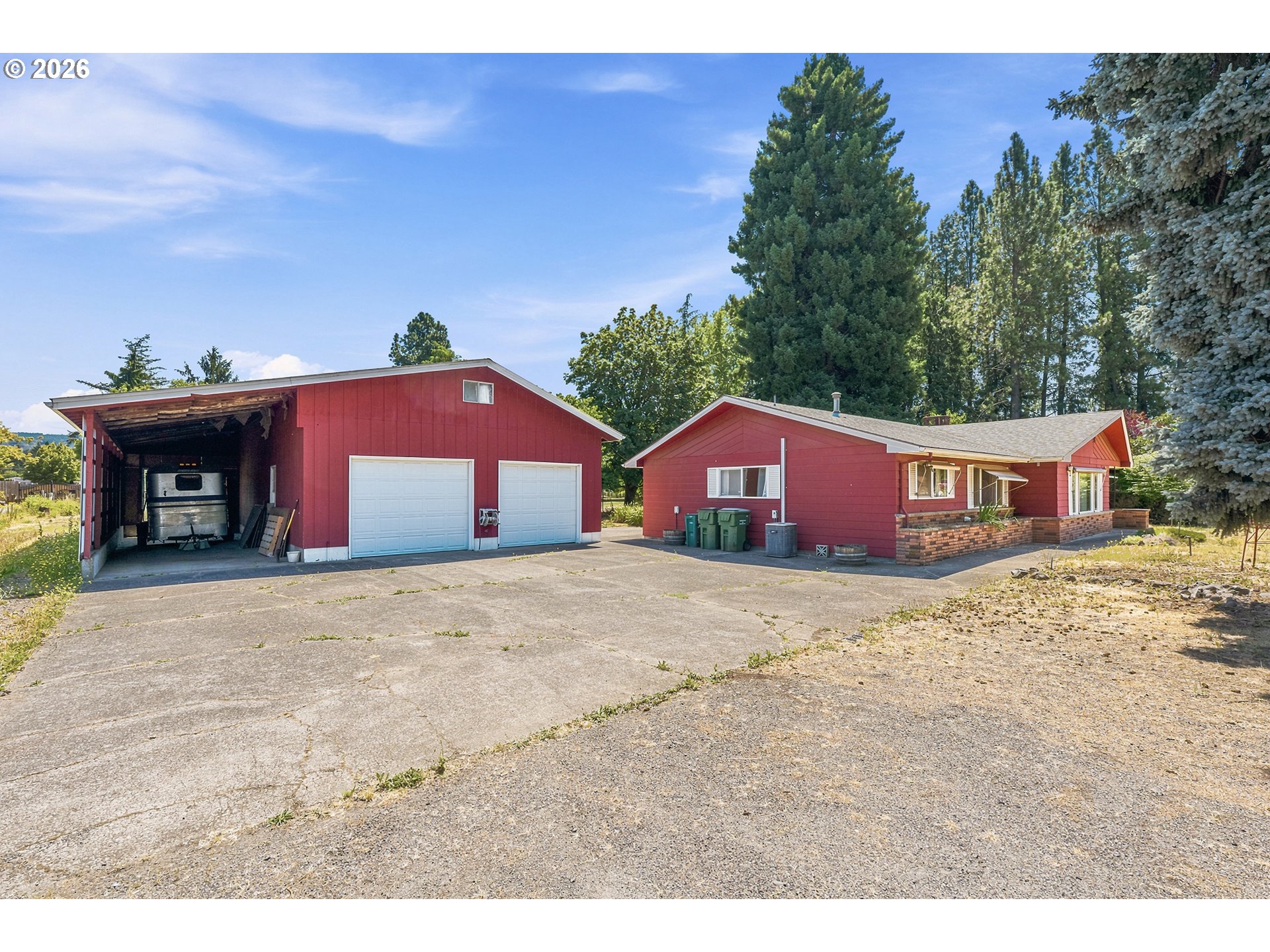 832 Wilsonville Rd Property Photo 3