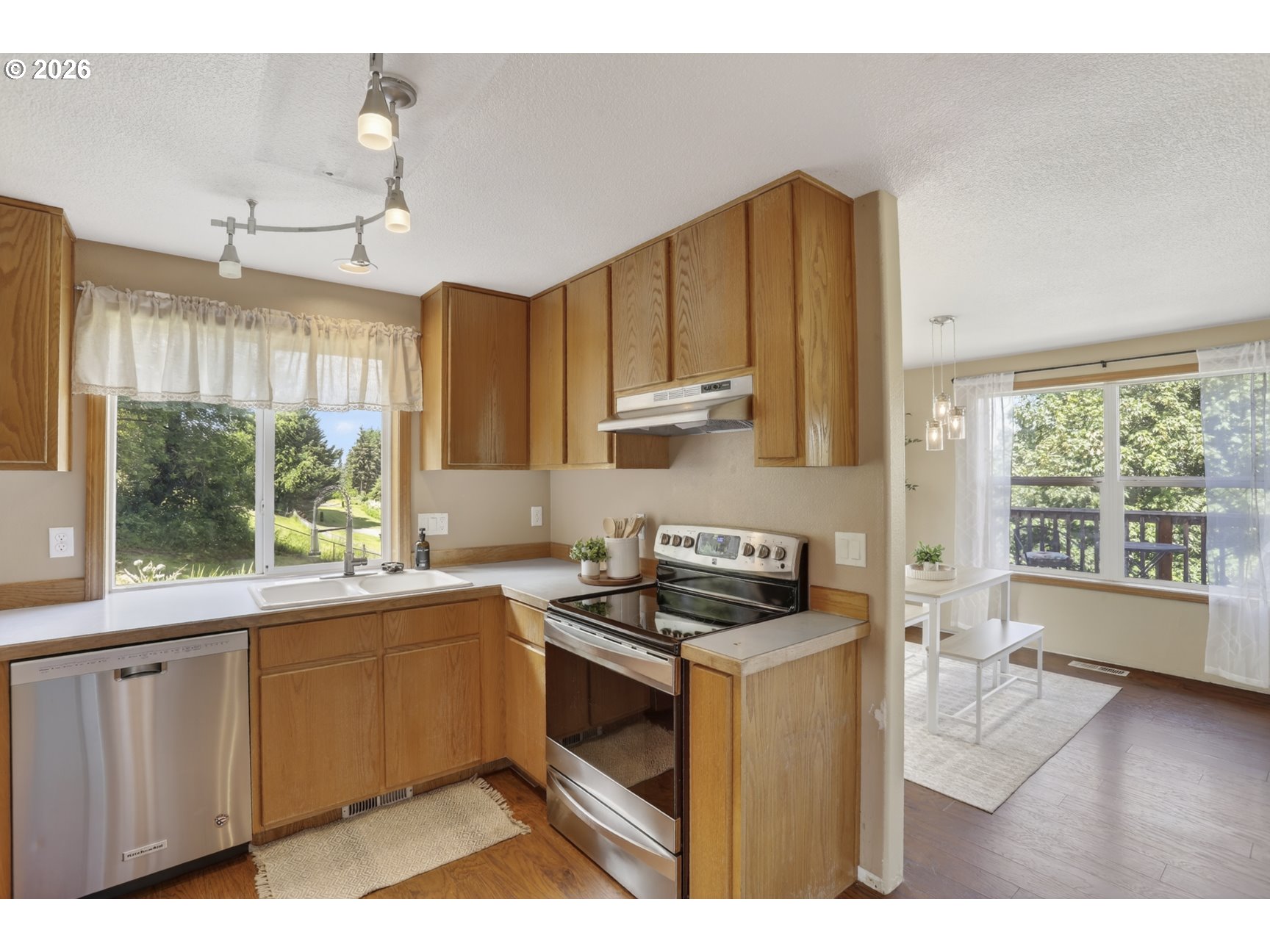 1955 5th St Property Photo 2