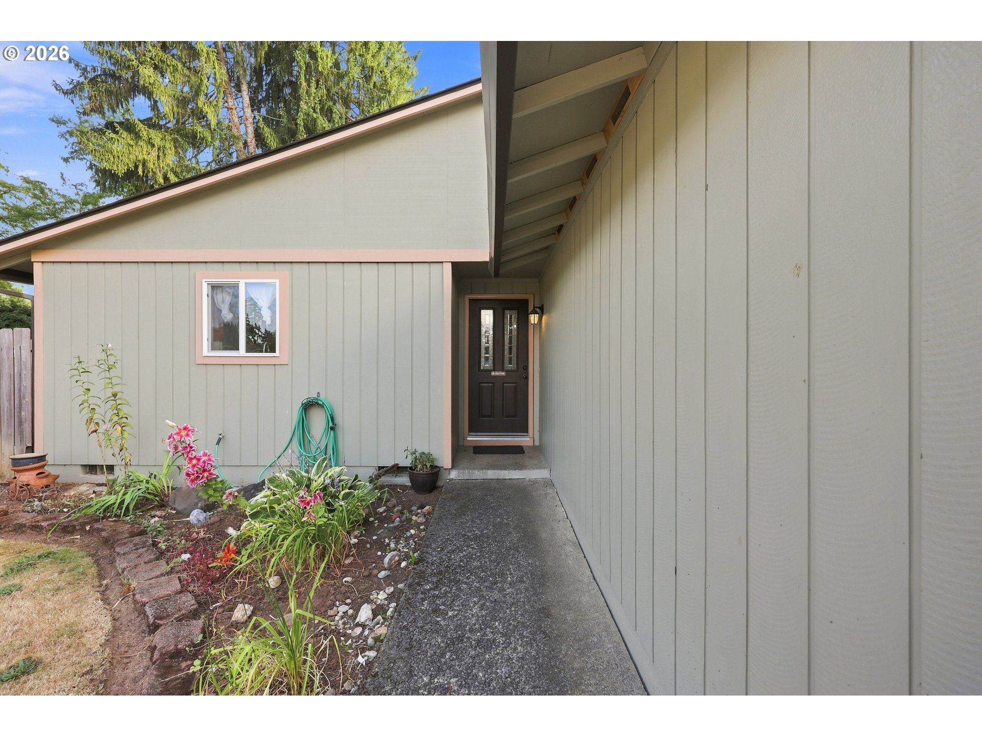 38370 Sandy Heights St Property Photo 4