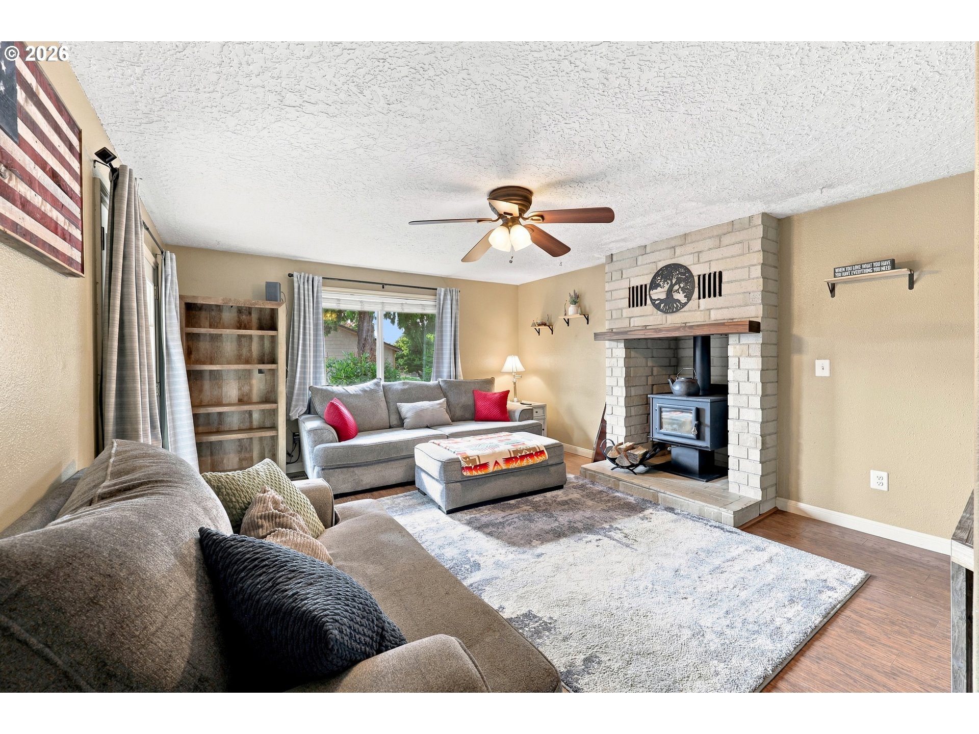 38370 Sandy Heights St Property Photo 7