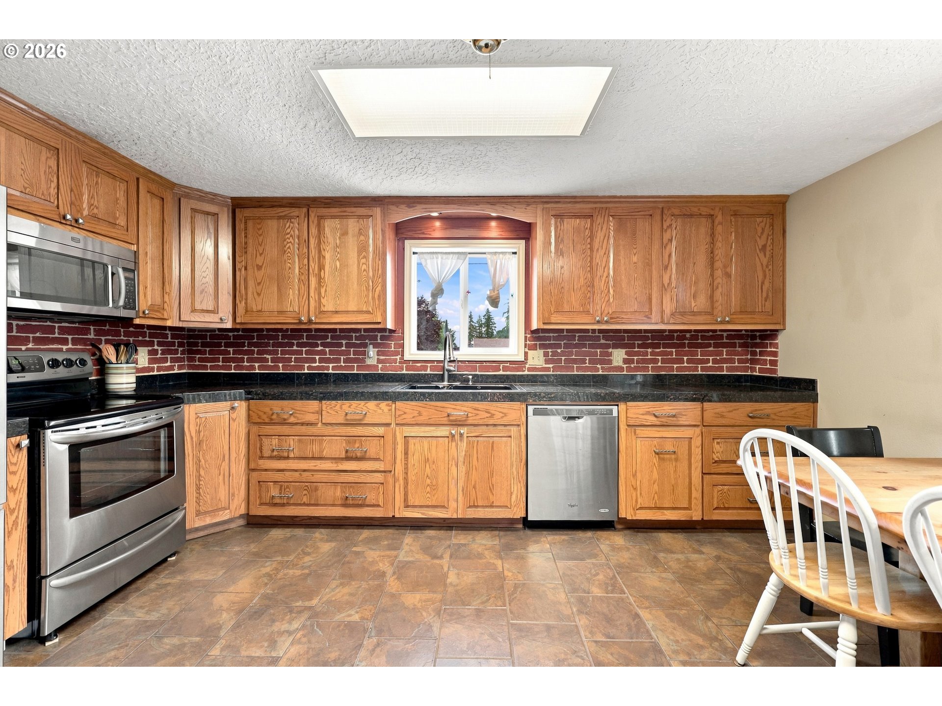 38370 Sandy Heights St Property Photo 12