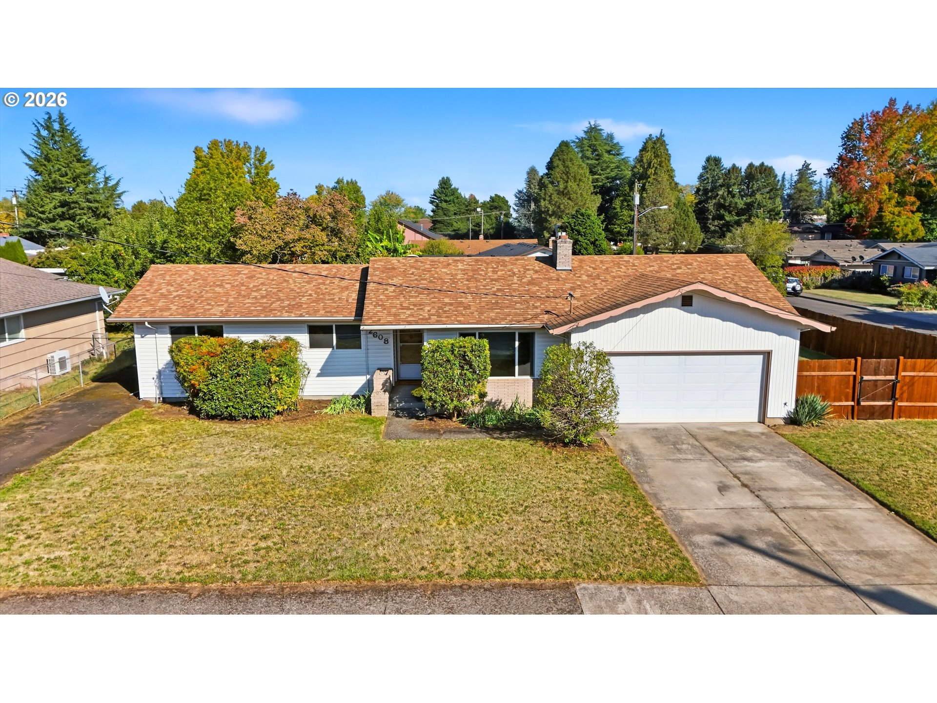 2608 Ne Irvine St Property Photo 1