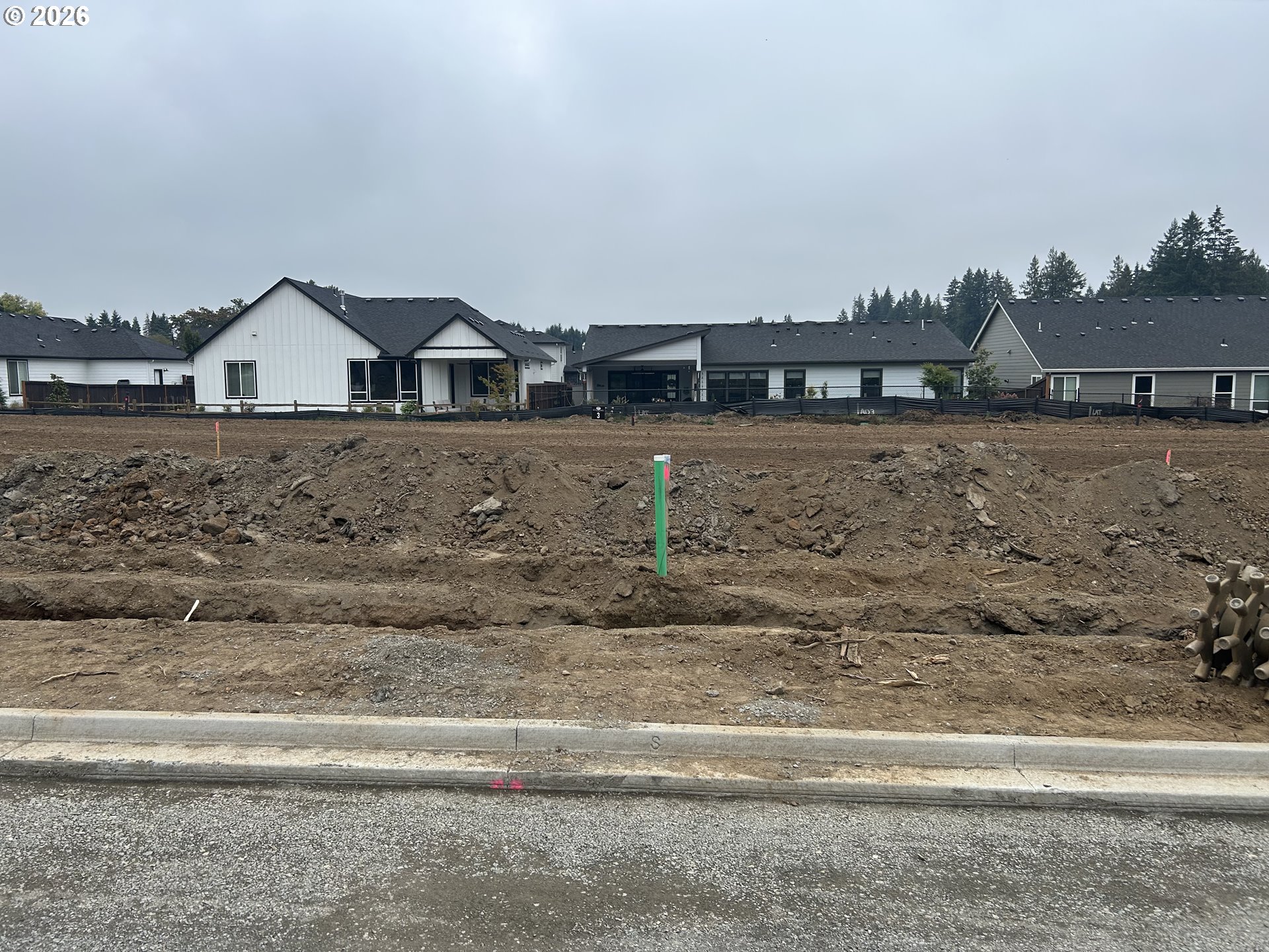 SE 39th CIR Property Photo 1