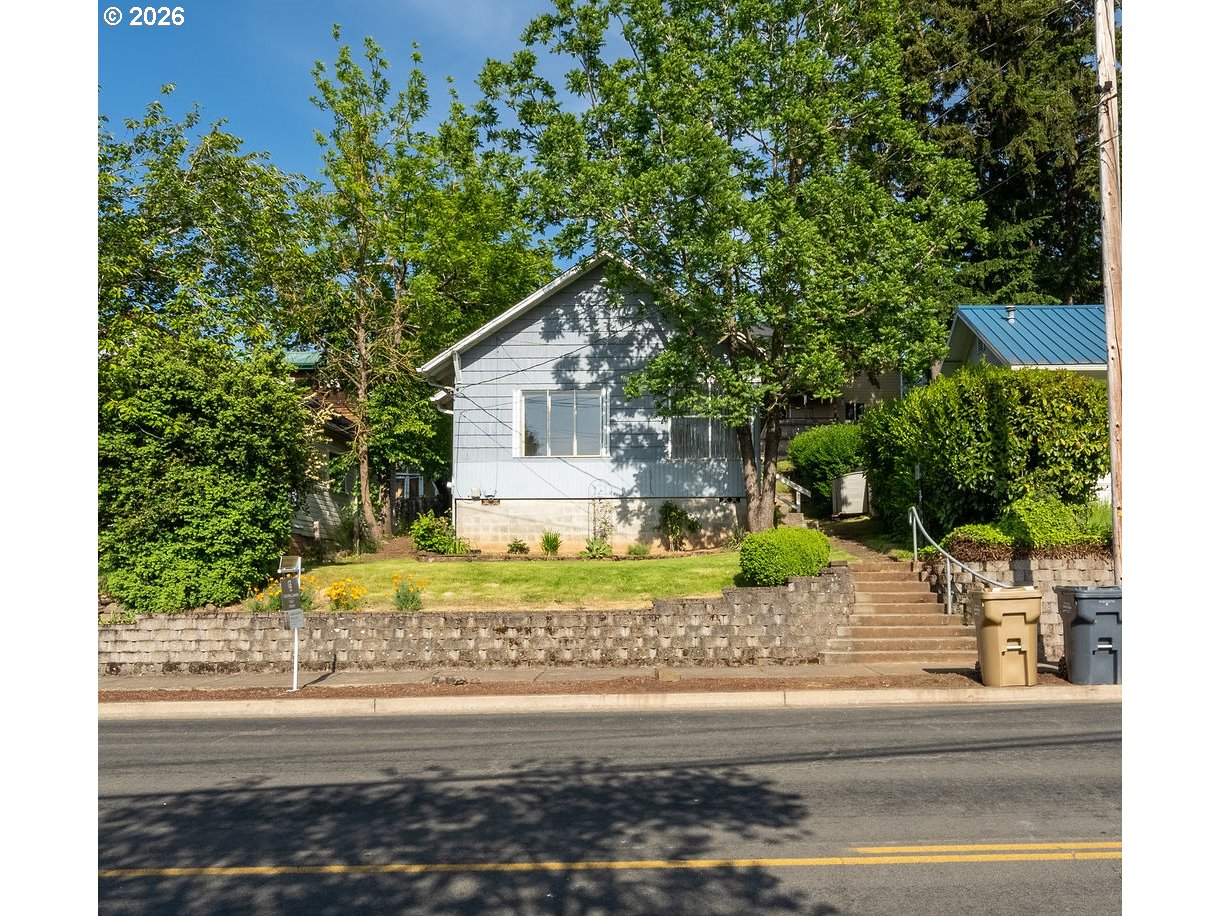 724 N Main St Property Photo 1