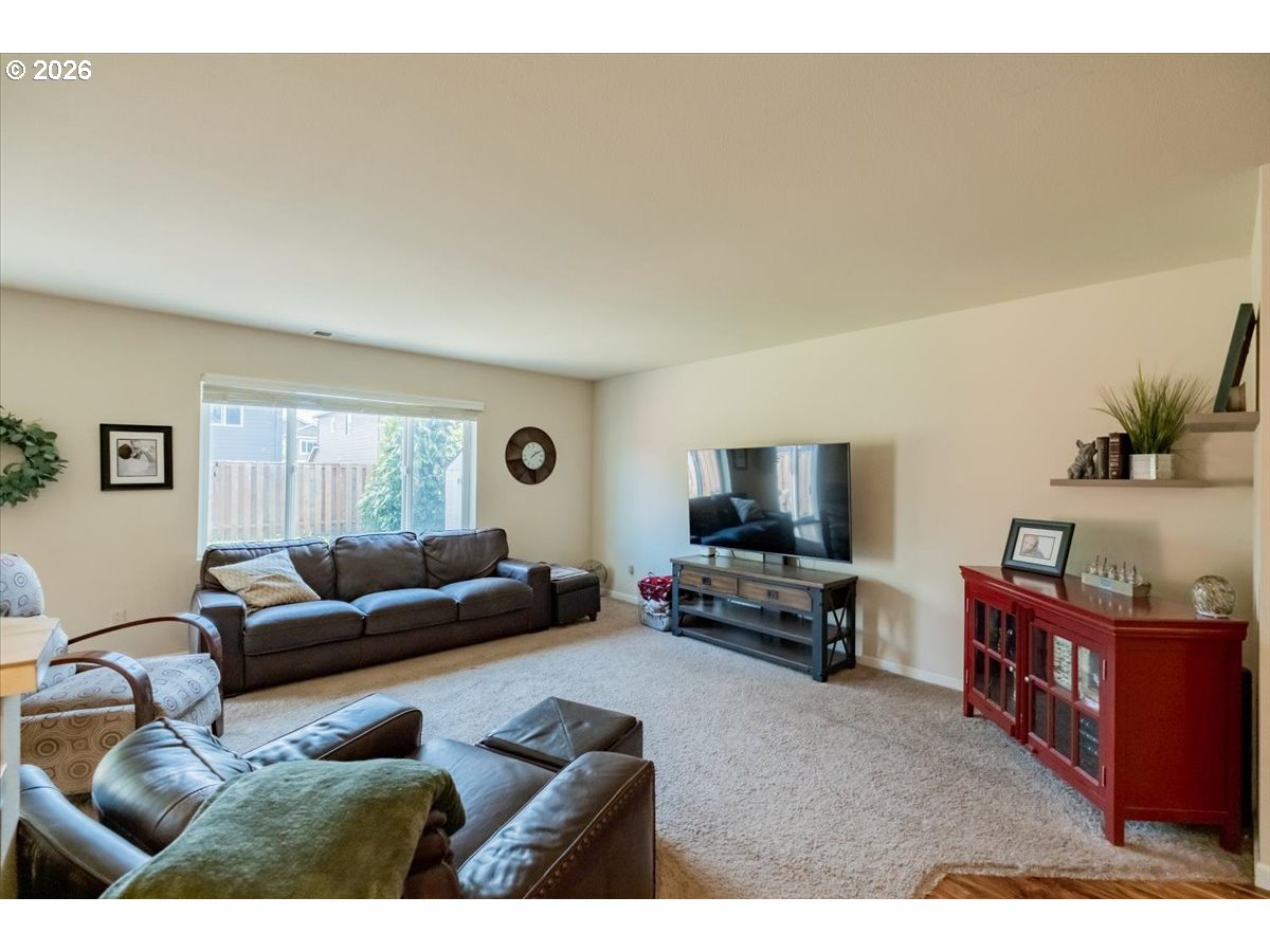 2952 Persimmon Way Property Photo 4