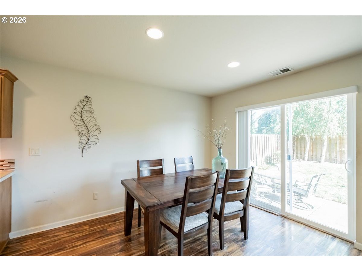 2952 Persimmon Way Property Photo 9