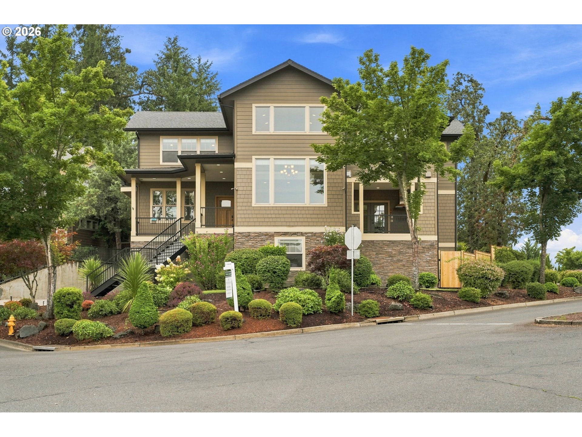 6107 Forest Ridge Dr Property Photo 2