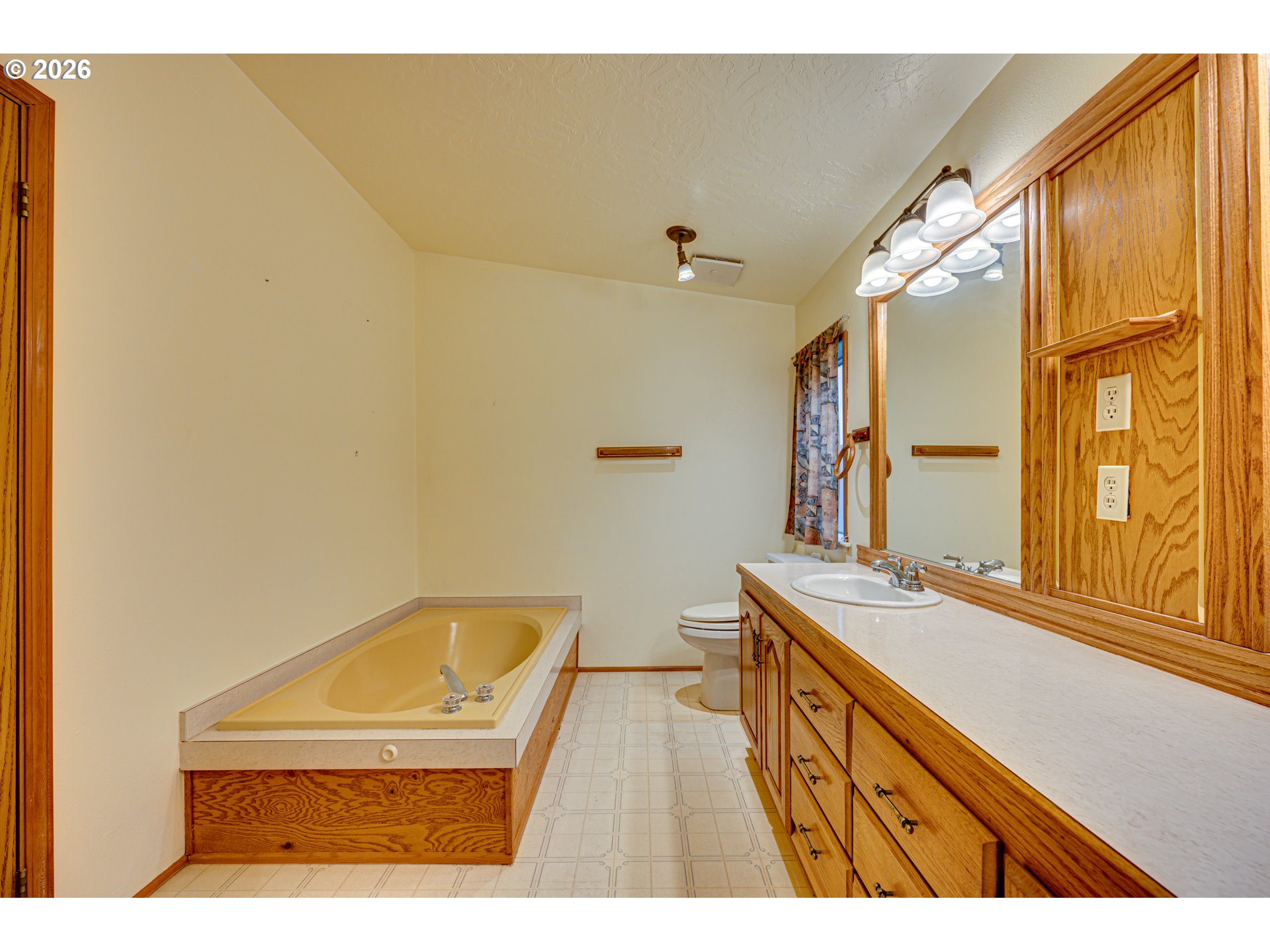 3608 Ne 74th St Property Photo 16