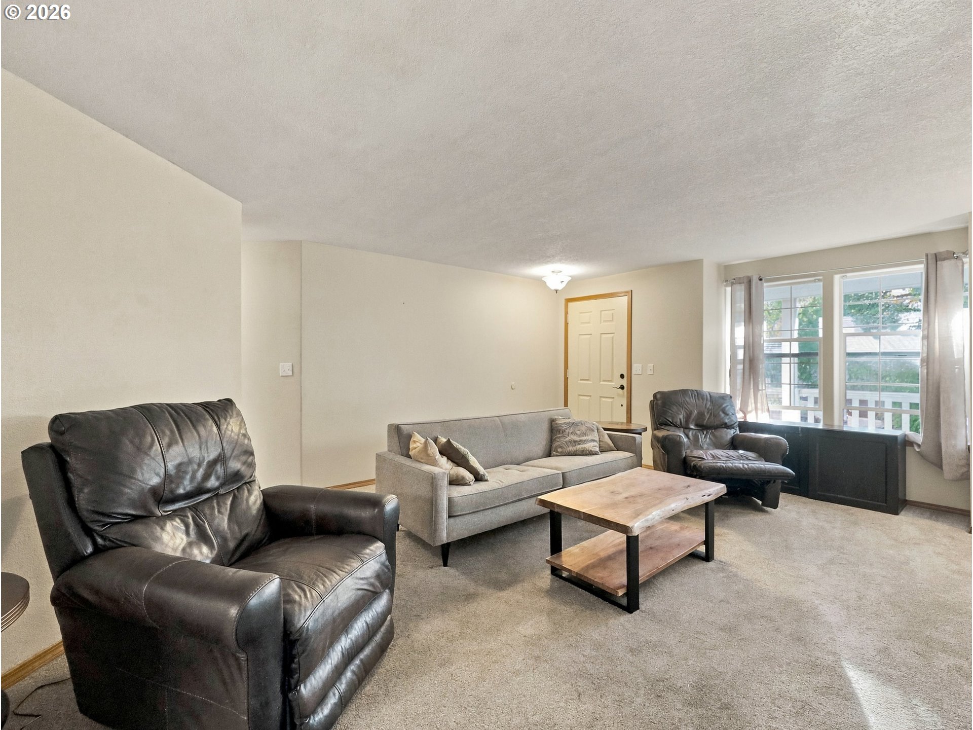 3608 N Ivy Dr Property Photo 3