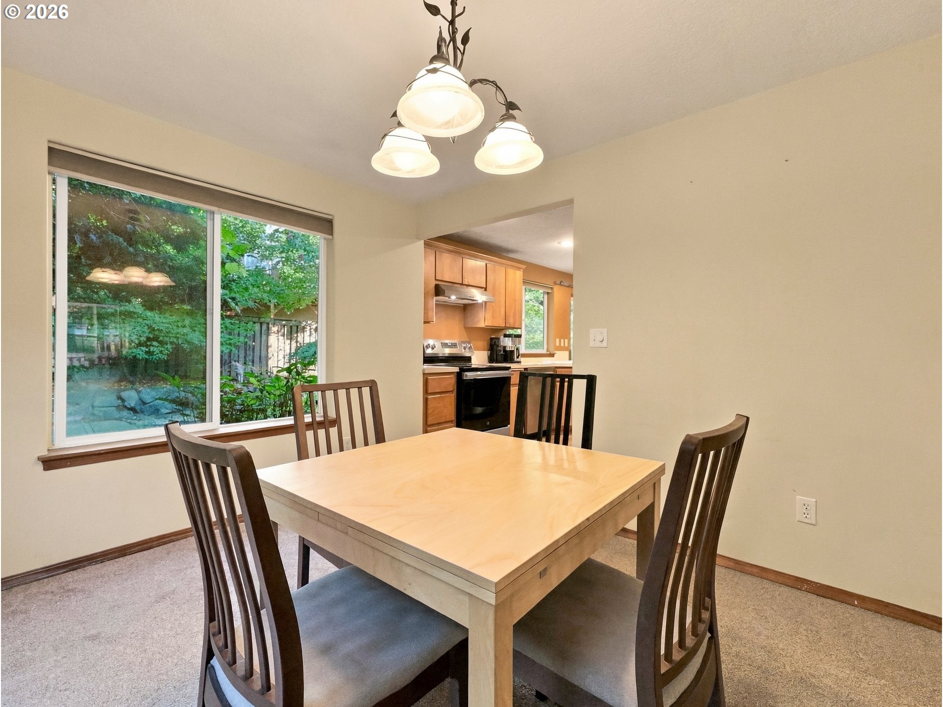 3608 N Ivy Dr Property Photo 6