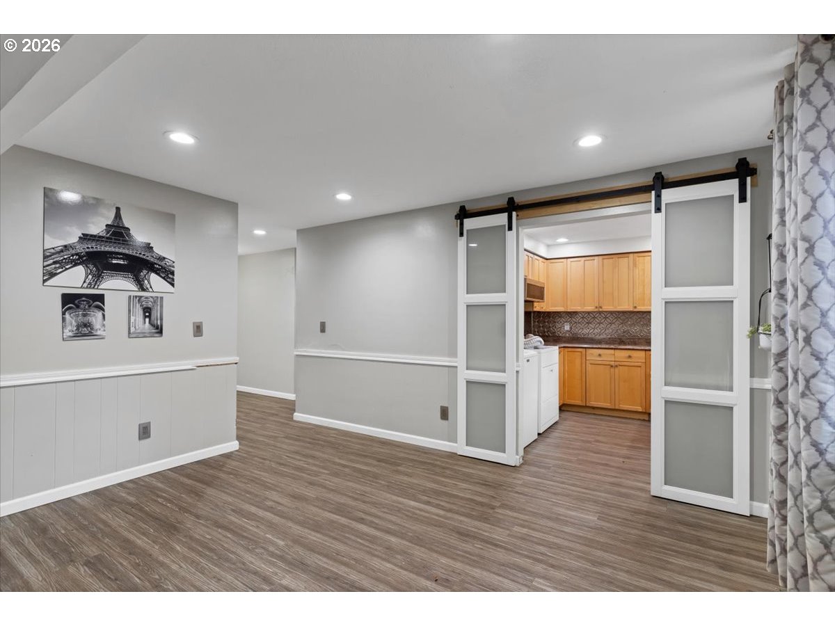 1086 Hanover Ct Property Photo 12