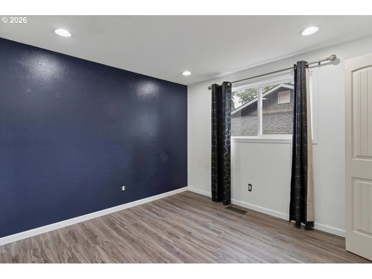 1086 Hanover Ct Property Photo 27