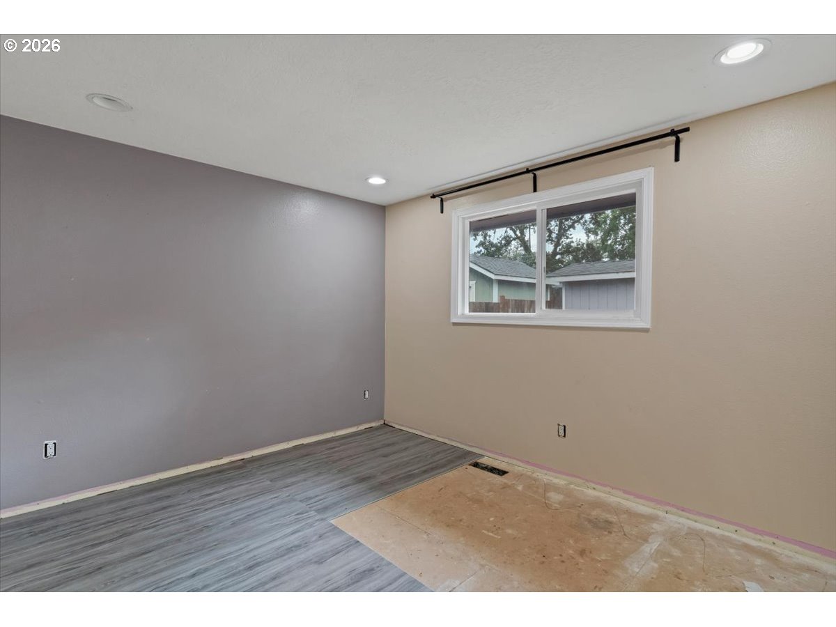 1086 Hanover Ct Property Photo 29