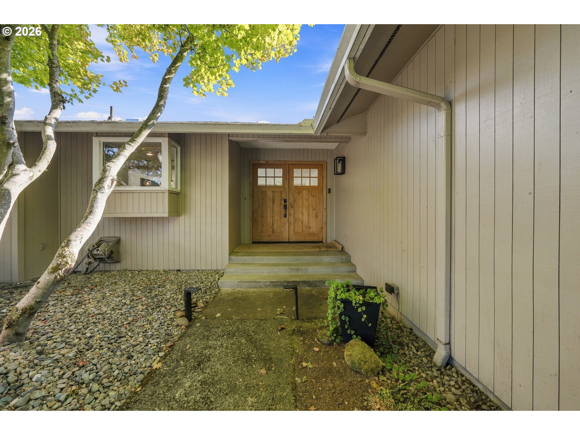21 N River Dr Property Photo 3