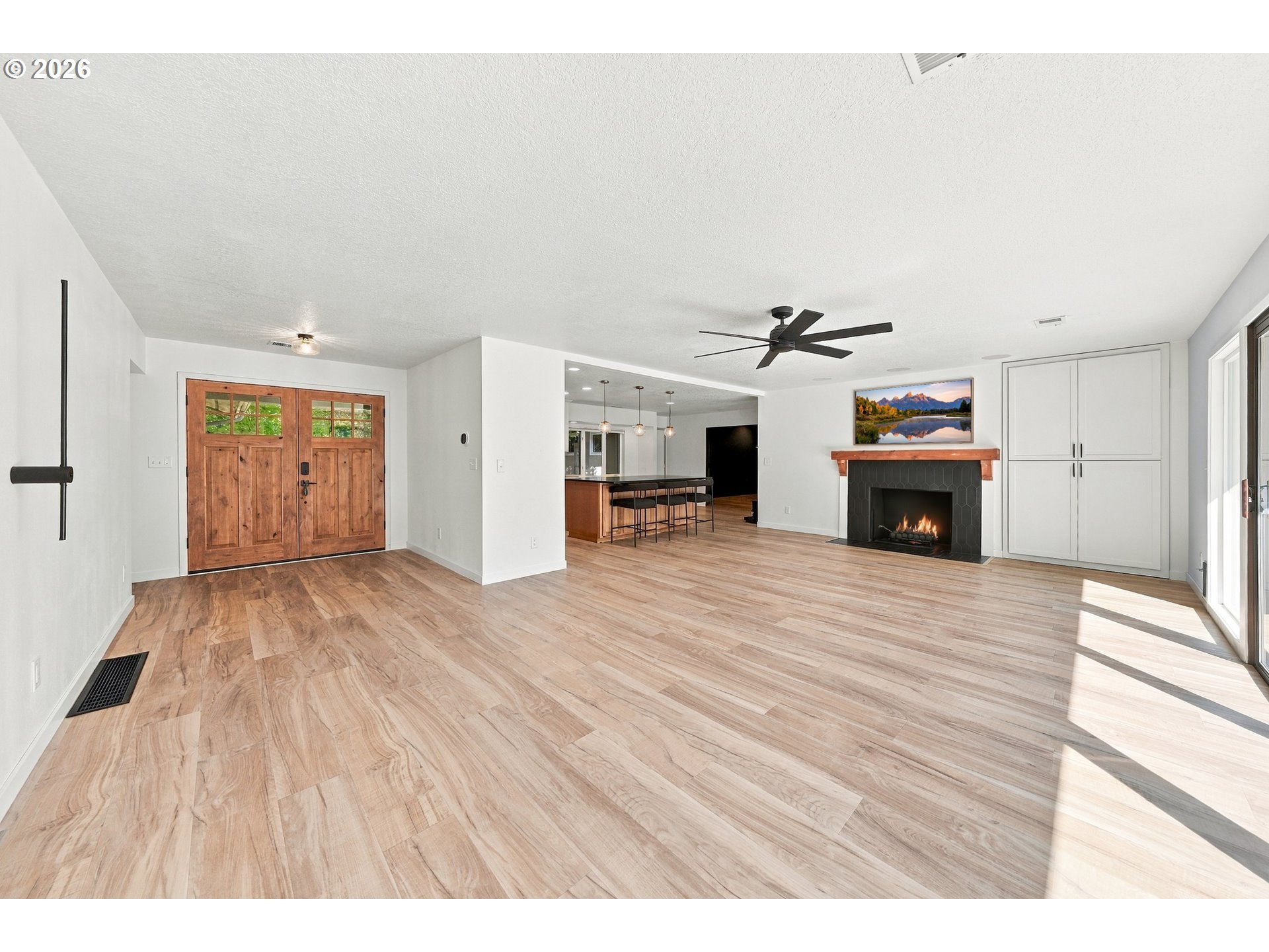 21 N River Dr Property Photo 5
