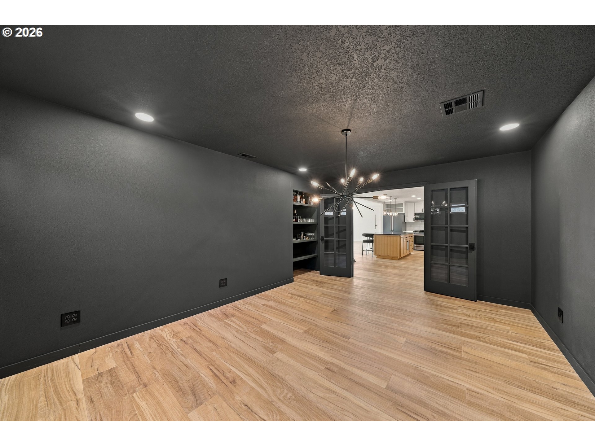 21 N River Dr Property Photo 19