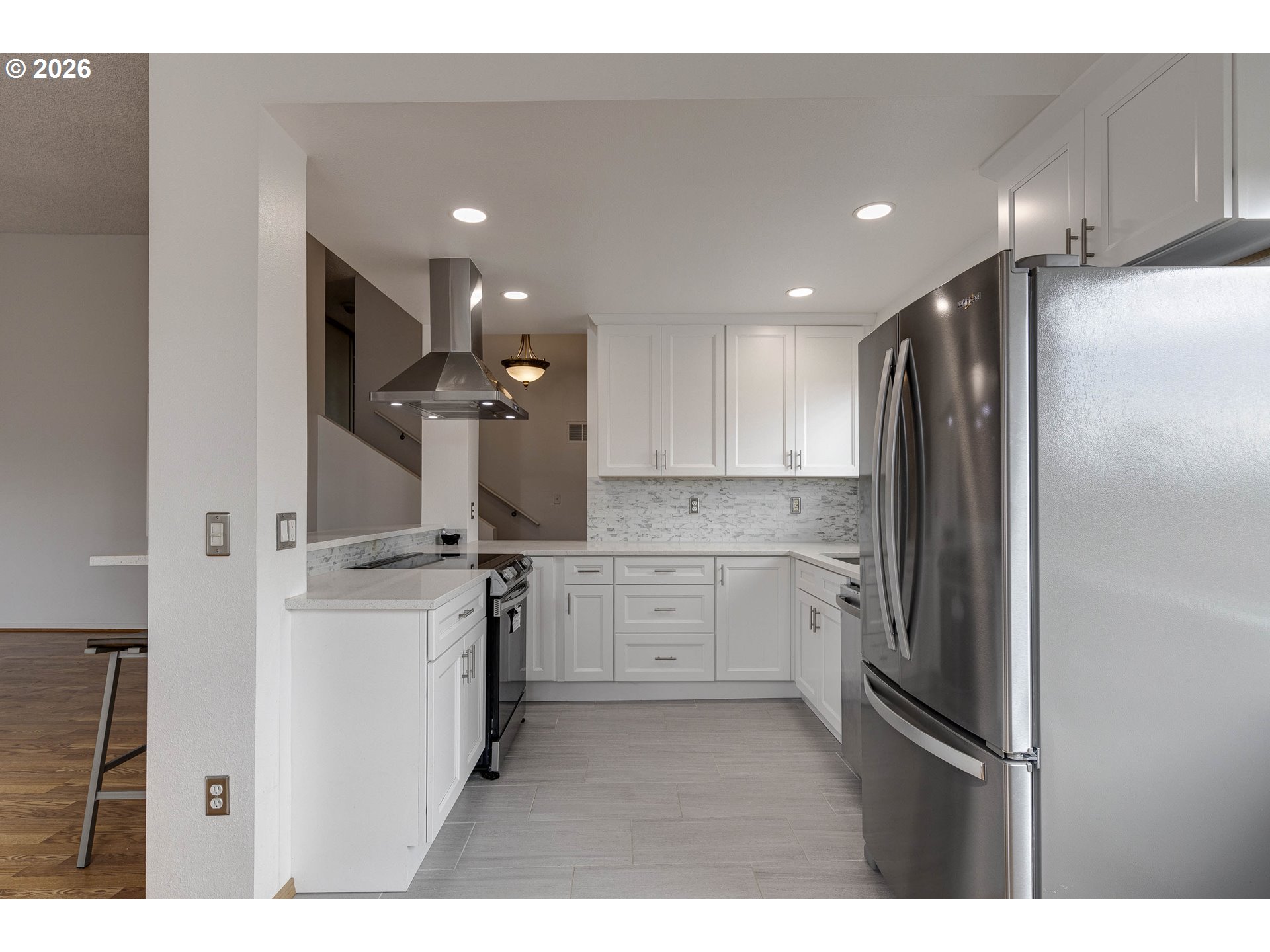 48 Oswego Smt Property Photo 6