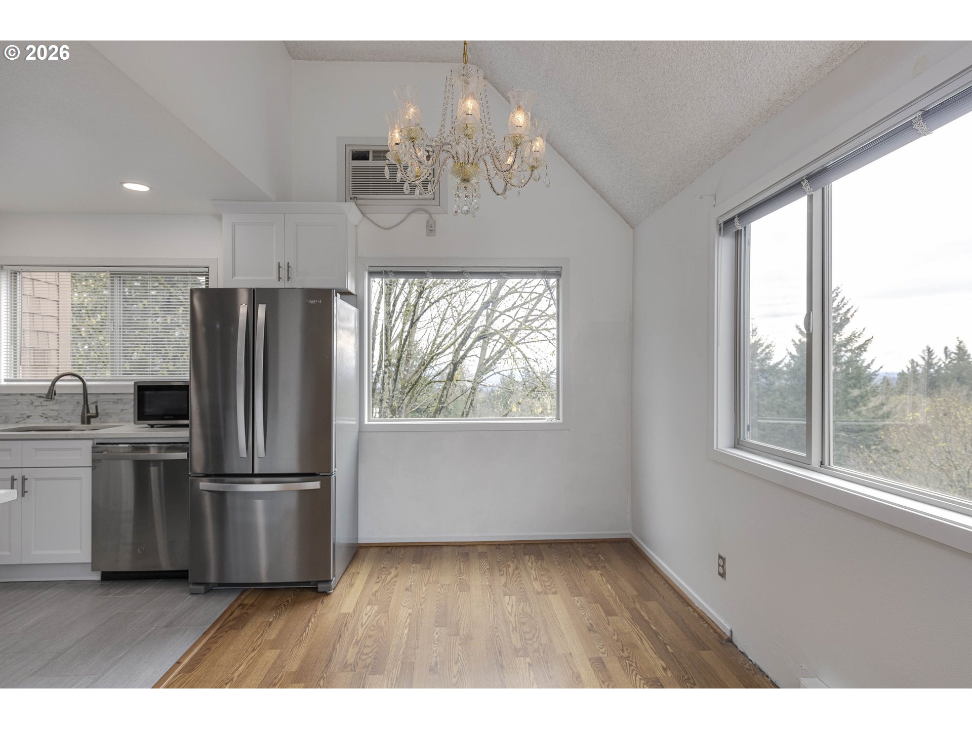 48 Oswego Smt Property Photo 8